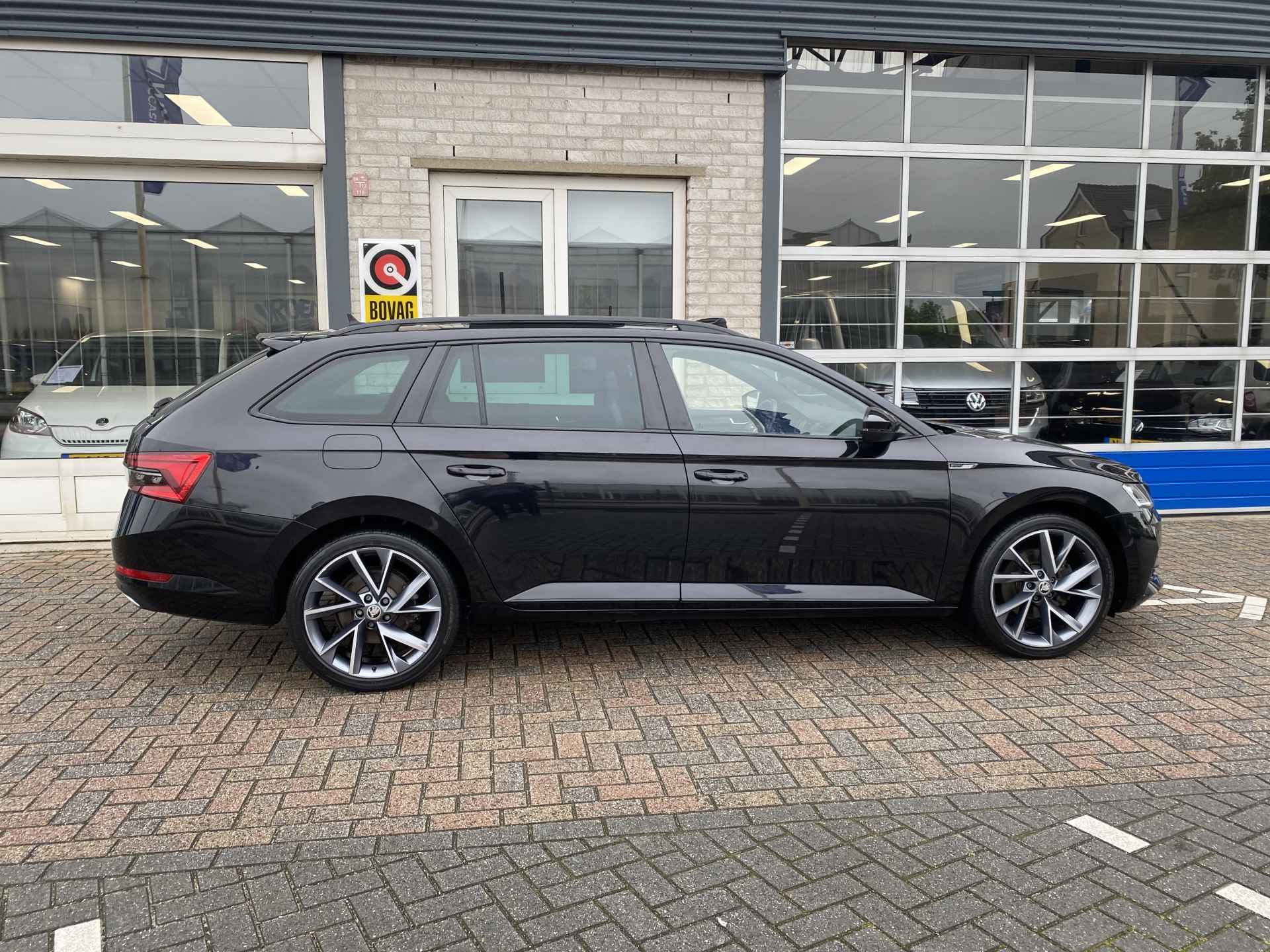 Škoda Superb Combi 1.4 TSI iV Sportline Business / AUTOMAAT/ PANO/ PARK. SENSOREN/ CRUISE/ STOEL VERWARM V EN A/ MEMORY SEATS/ STUUR VERWARM./ KEYLESS/ APP CONNECT/ NAVI/ CLIMA/ DAB/ 19" LMV/ - 40/46