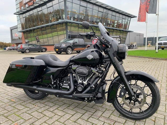 Harley-Davidson FLHRXS ROADKING SPECIAL ROAD