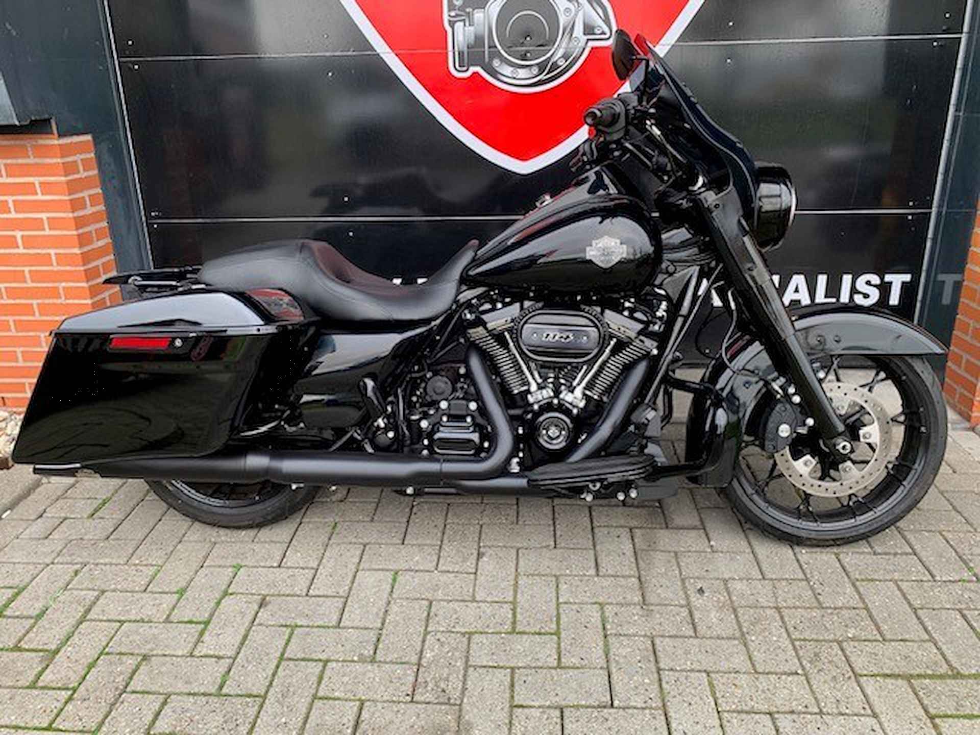 Harley-Davidson FLHRXS ROADKING SPECIAL ROAD - 7/18