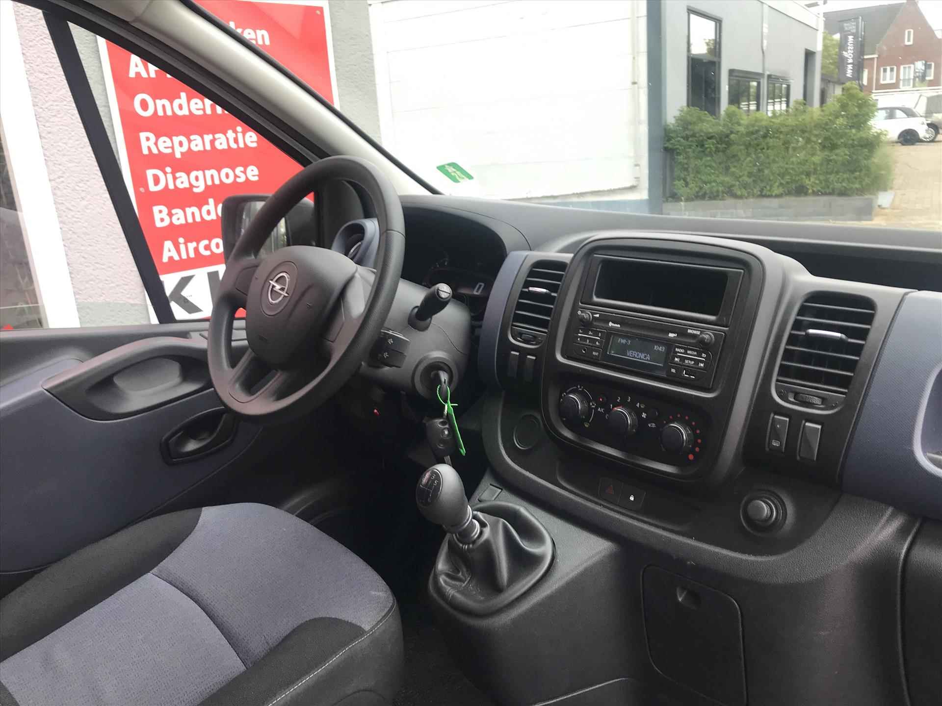 Opel Vivaro 2.0 D 66KW Dubbele Cabine Marge  nieuwstaat - 8/19