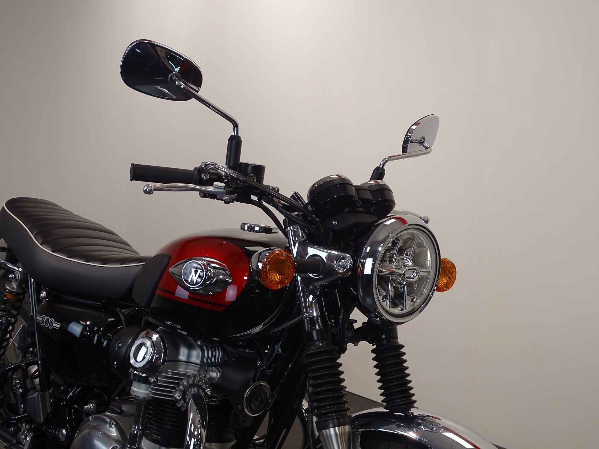 Kawasaki W800 - 3/12