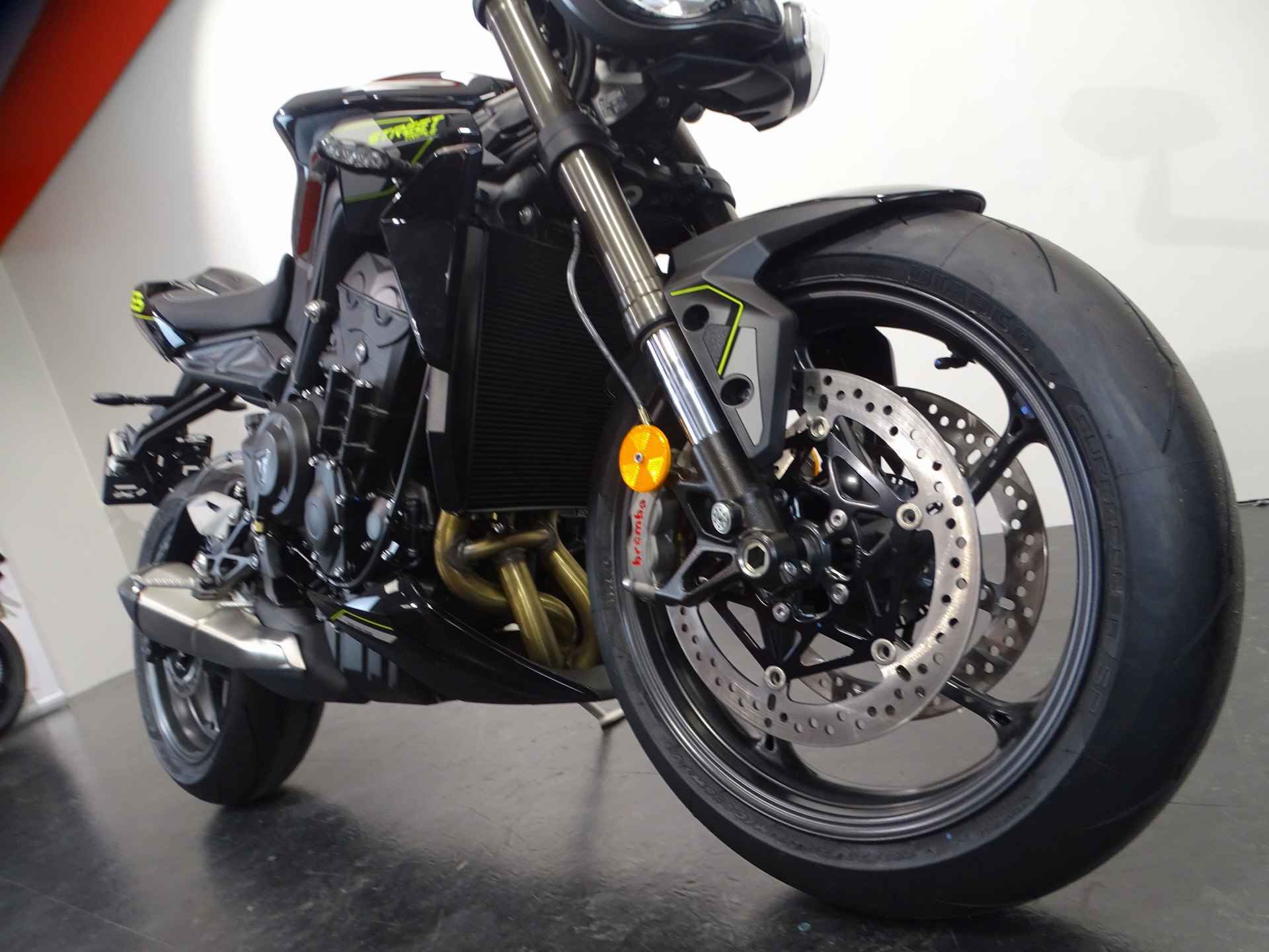 Triumph STREET TRIPLE RS - 4/6