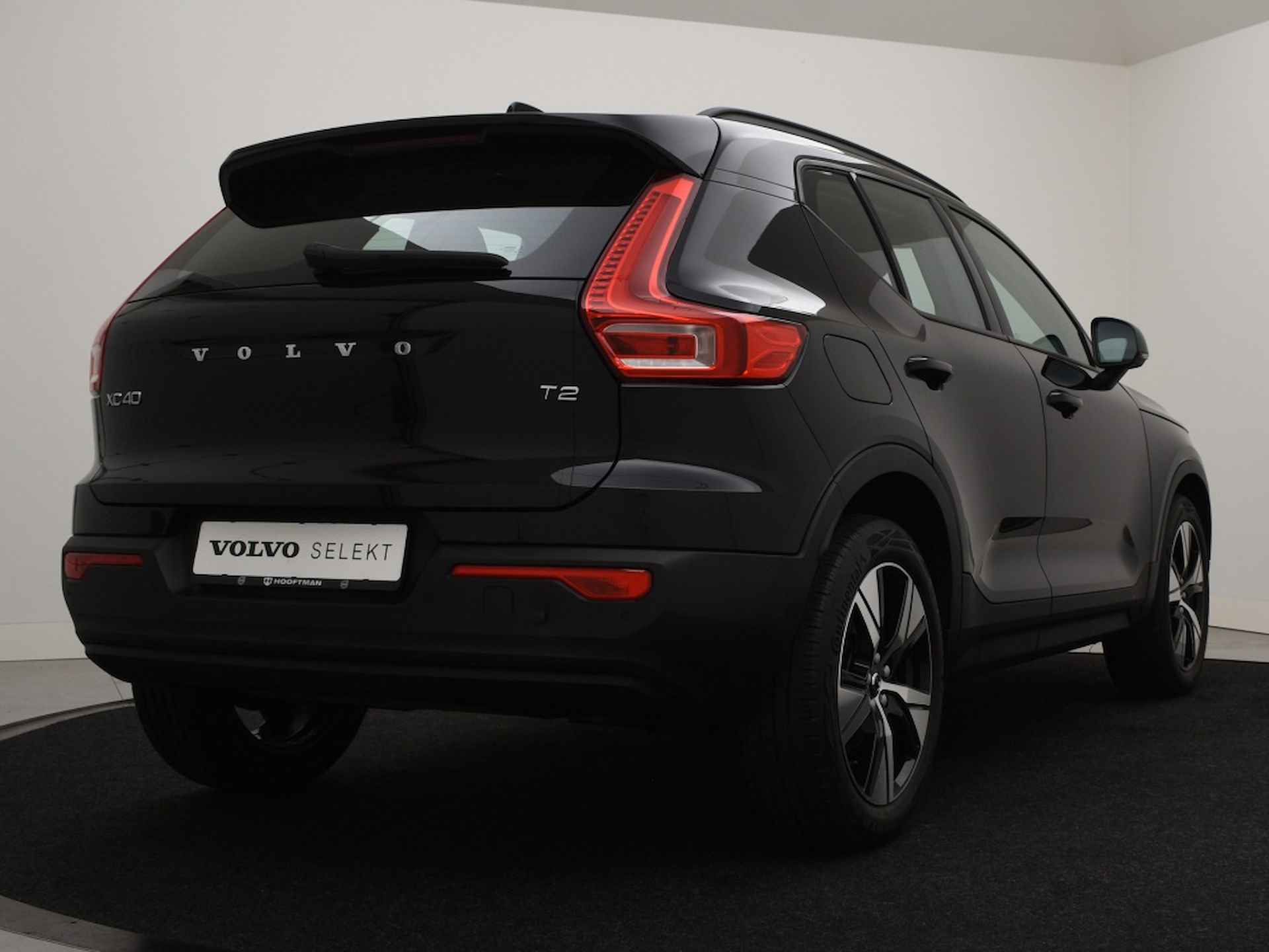 Volvo XC40 T2 MOMENTUM CORE PARK ASSIST DAB+ STOELVERWARMING VOLVO ON CALL - 4/40