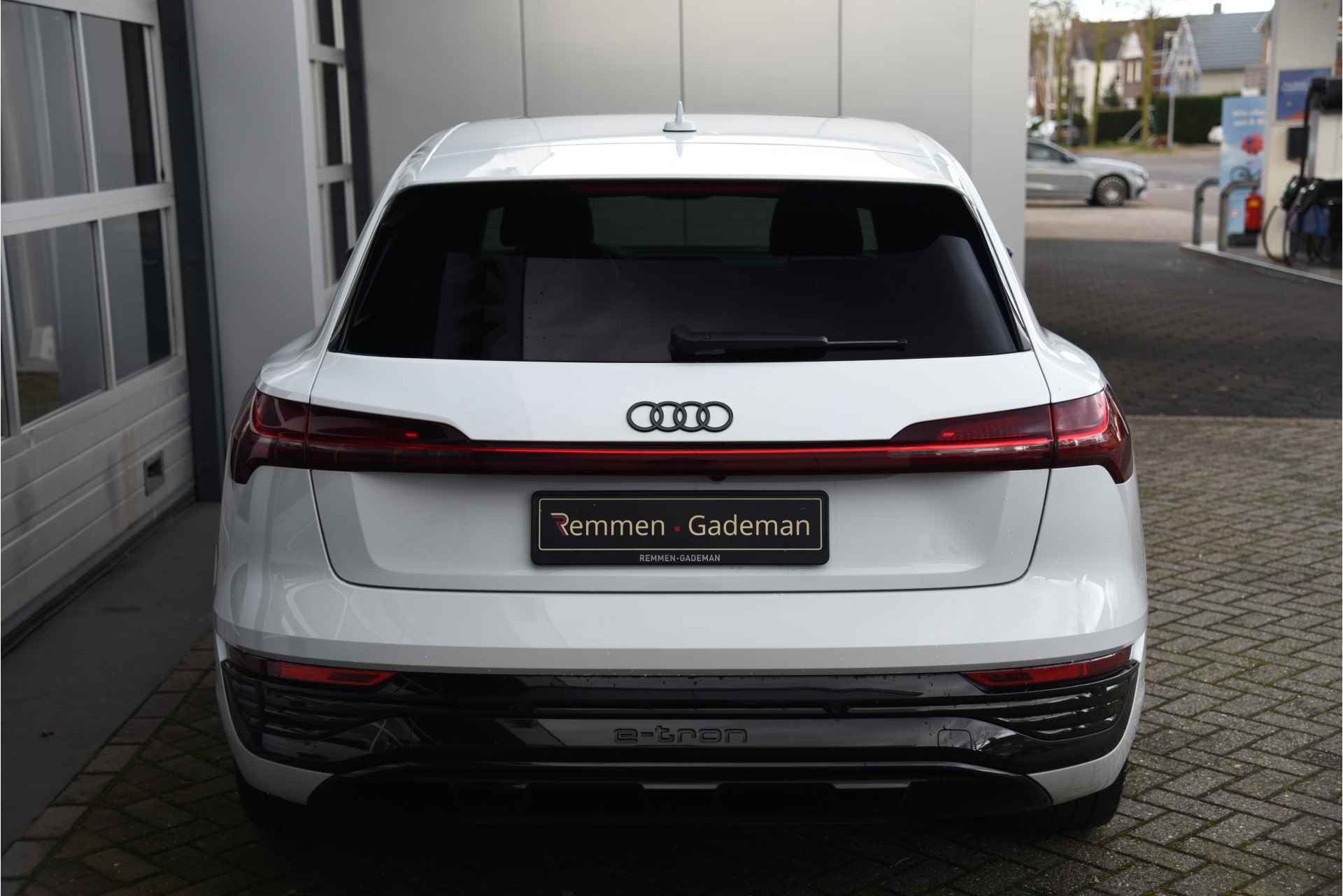 Audi Q8 e-tron 50 quattro S Edition 95 kWh - 32/40