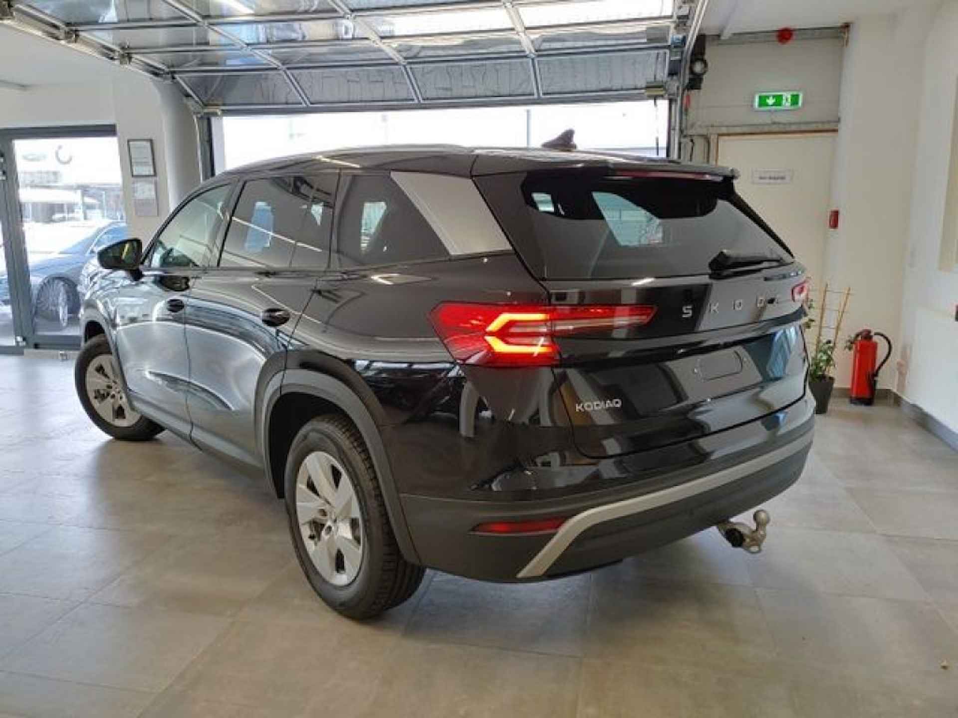 SKODA Kodiaq 2.0 TDI DSG 4X4 SELECTION TREKHAAK/NAVI/CARPLAY/STOELVERW - 6/15