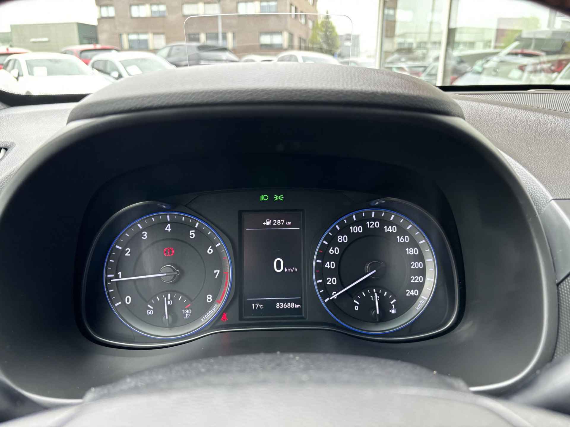 Hyundai Kona 1.0T Premium | Navigatie | Cruise Control | Climate Control | Parkeersensoren | Parkeercamera | 36Mnd. Garantie | Rijklaar! | - 19/33