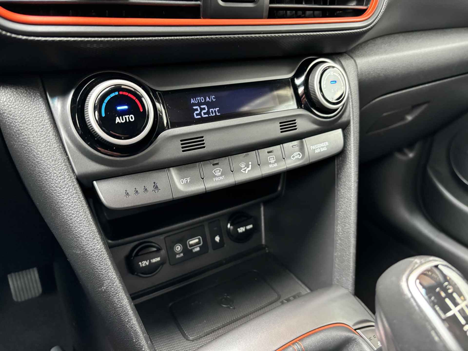 Hyundai Kona 1.0T Premium | Navigatie | Cruise Control | Climate Control | Parkeersensoren | Parkeercamera | 36Mnd. Garantie | Rijklaar! | - 26/33
