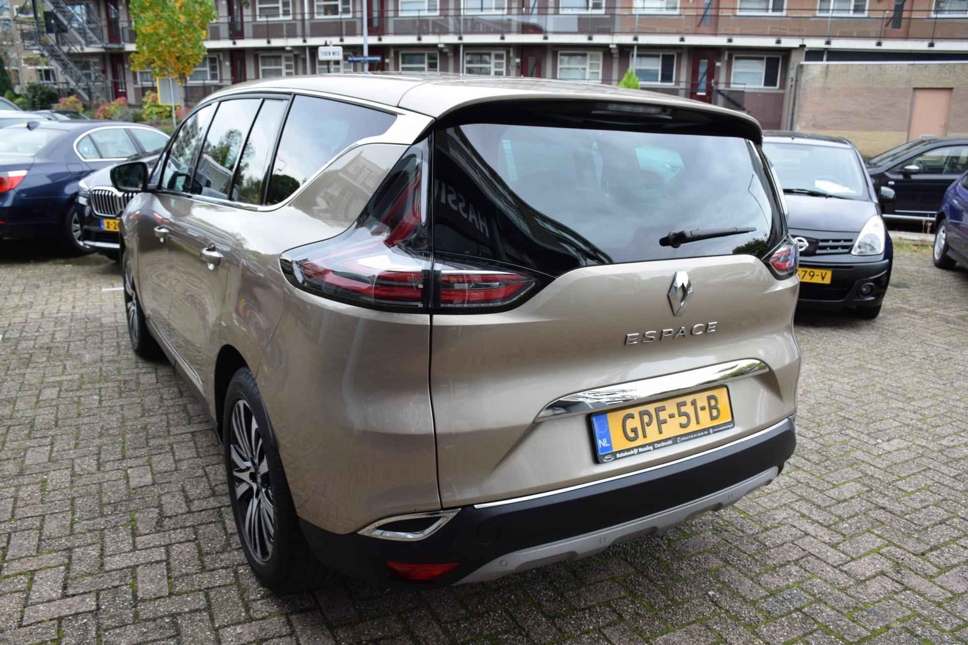 Renault ESPACE 1.6 TCe Initiale Paris 5p. Led, Leer ,Automaat , Pano dak, , PDC, Achteruitrij Camera, Sfeer verl. inparkeerhulp. - 10/85