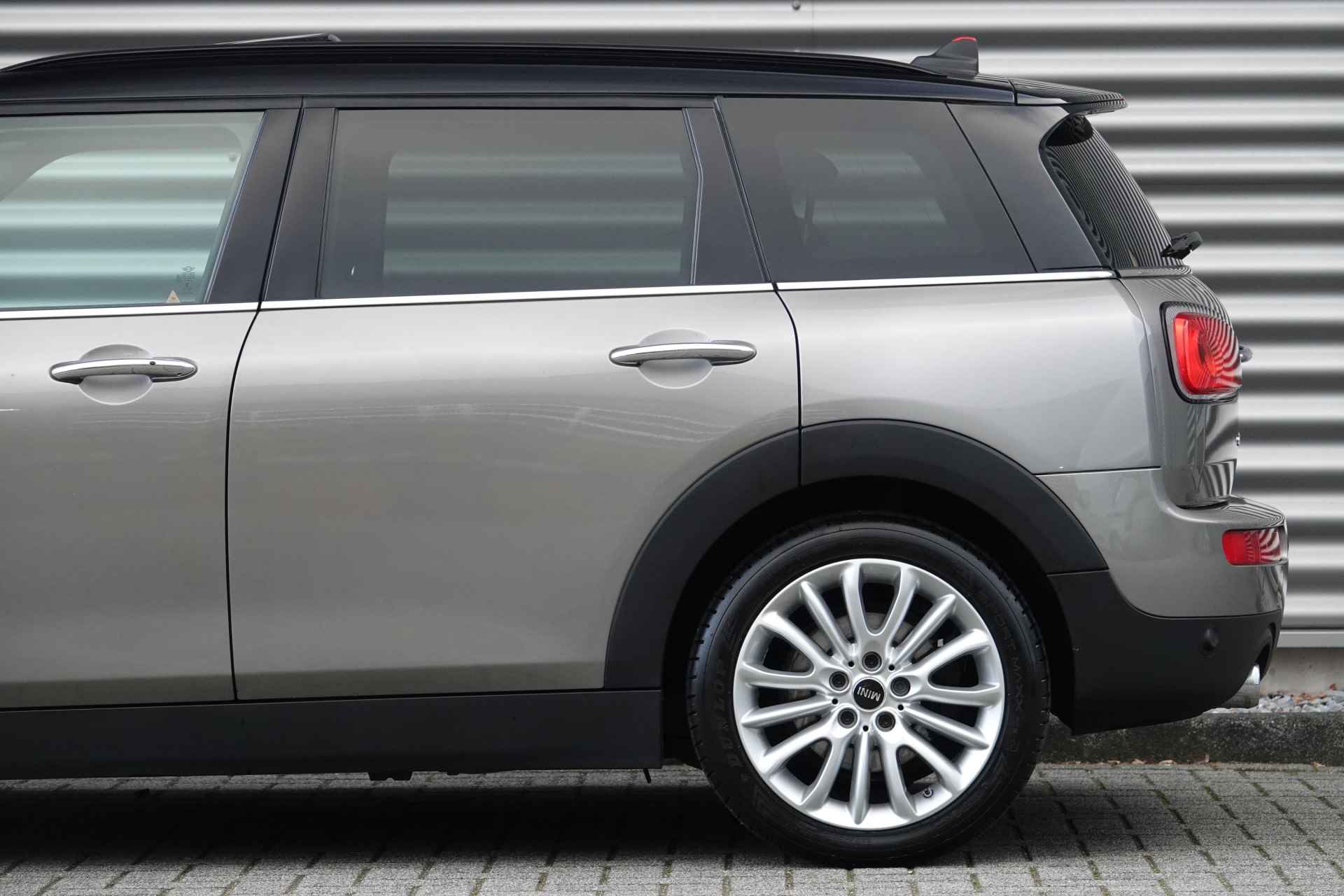 MINI Clubman 1.5 Cooper Business Edition | Panoramadak | Trekhaak | Navigatie | - 6/25