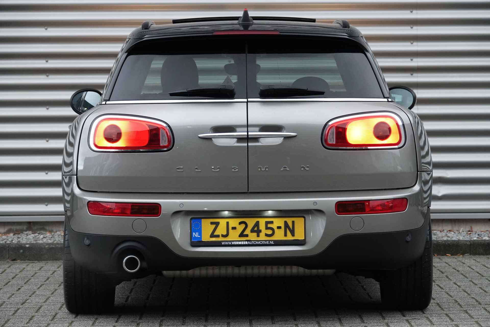 MINI Clubman 1.5 Cooper Business Edition | Panoramadak | Trekhaak | Navigatie | - 9/25