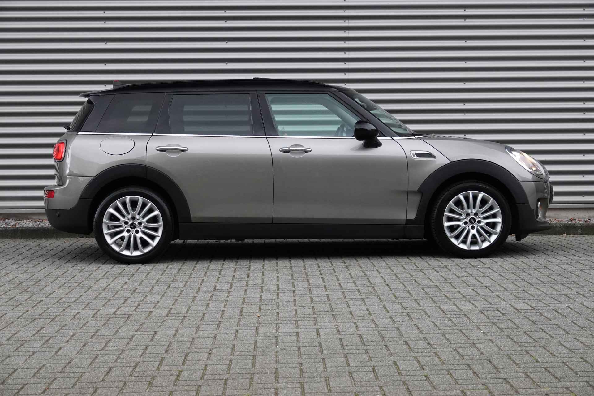 MINI Clubman 1.5 Cooper Business Edition | Panoramadak | Trekhaak | Navigatie | - 18/25