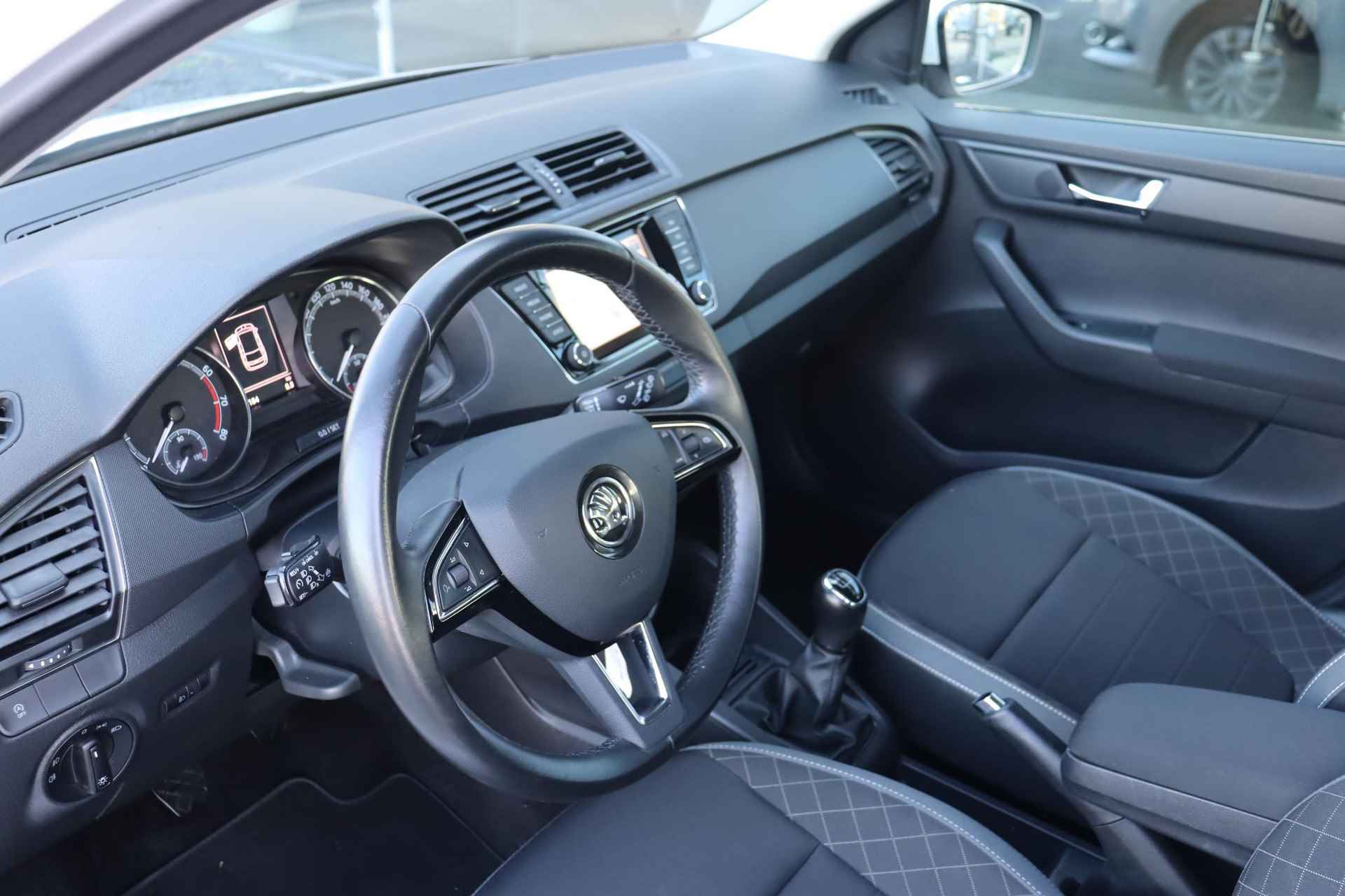 Skoda Fabia Combi 1.0 TSI Ambition / Navigatie / Airco / Carplay / - 12/29