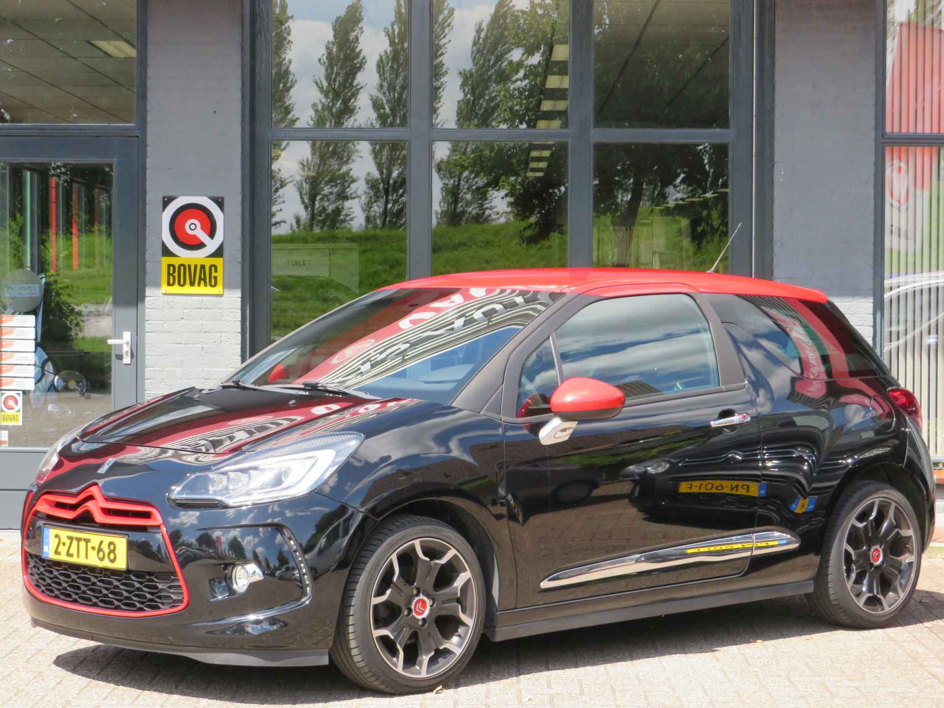 Citroën DS3 1.2 PureTech So Red| 110-PK| | Clima-Airco | Navigatie | Parkeercamera | Incl. 6 mnd garantie | Bluetooth | 1ste Eigenaar | - 33/35