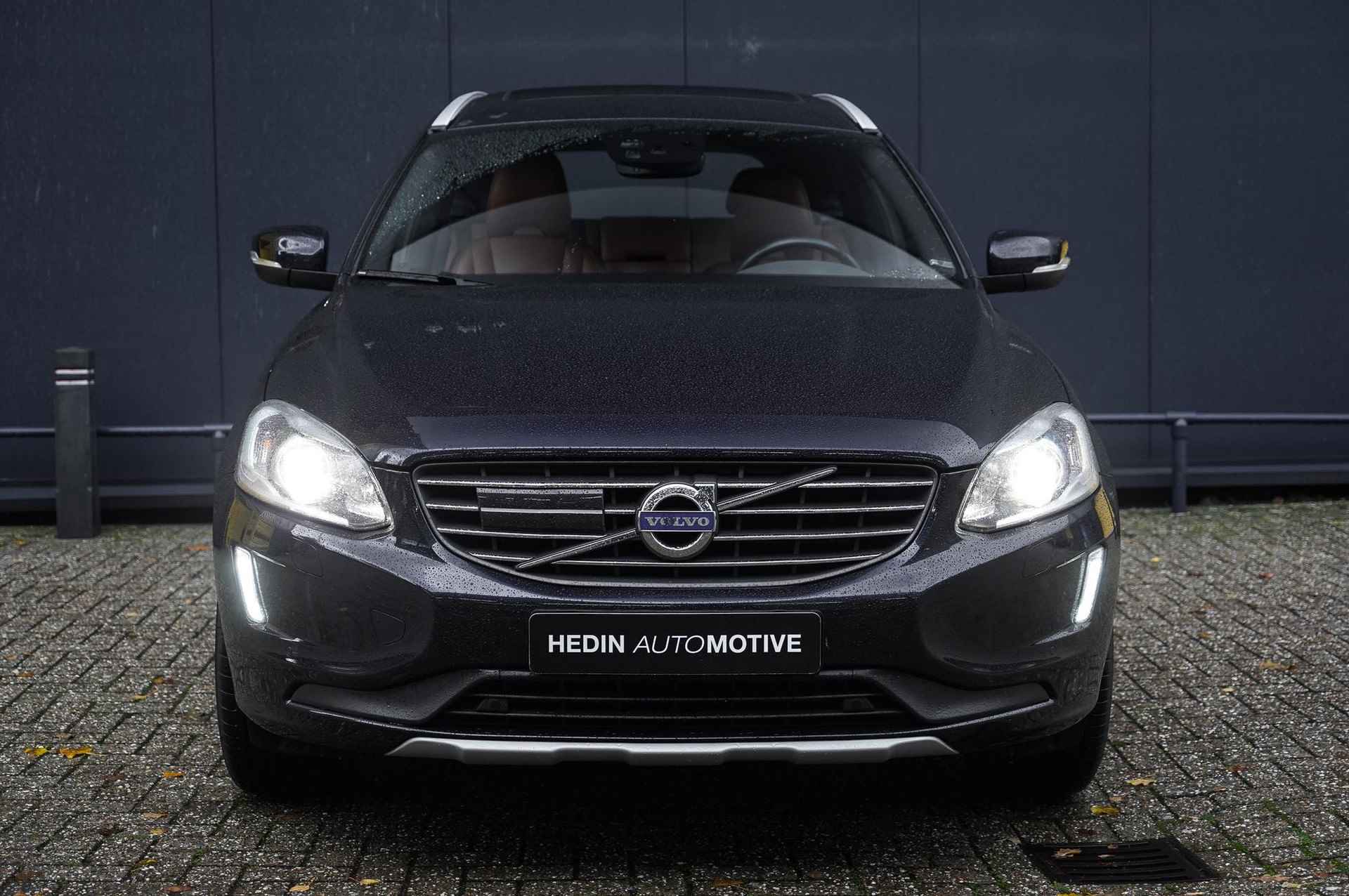 Volvo XC60 2.0 T6 R-Design | Adaptieve cruise control | Dode hoek detectie | Panoramadak | Elektrische stoelen - 2/27