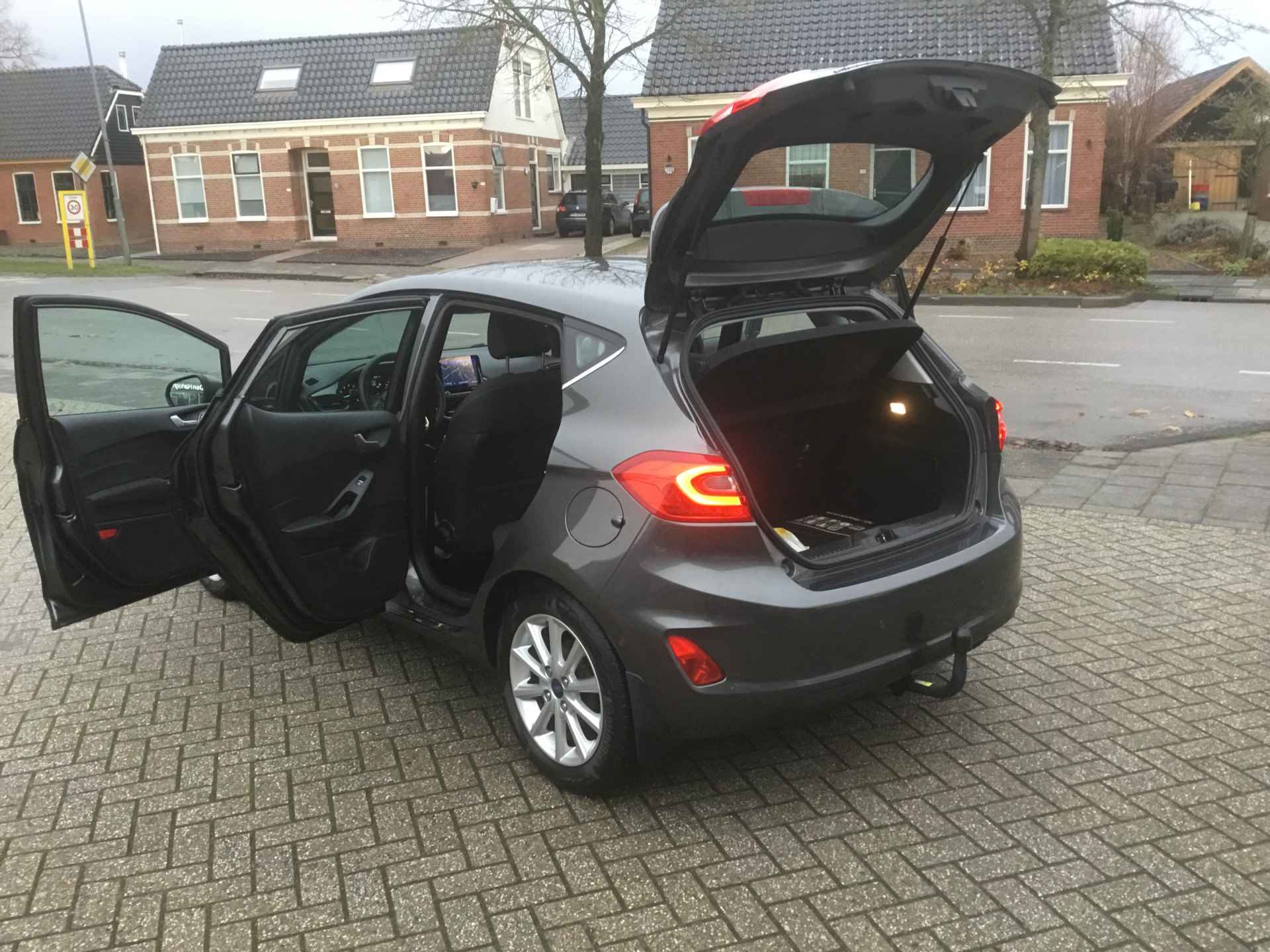 Ford Fiesta 1.0 EcoBoost Titanium X - 29/34