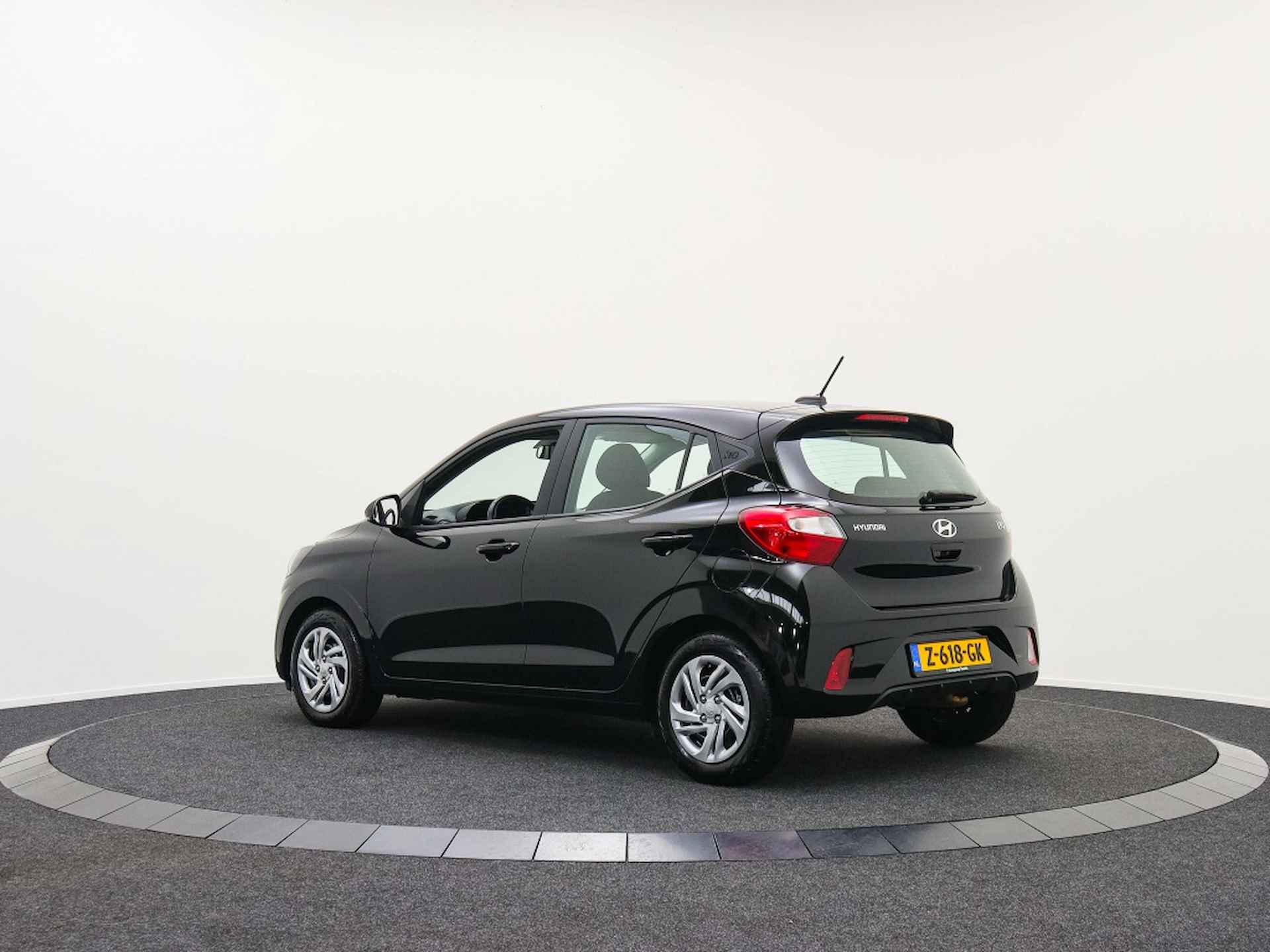 Hyundai i10 1.0 Comfort | Carplay | Private lease 309 p.m. - 2/39