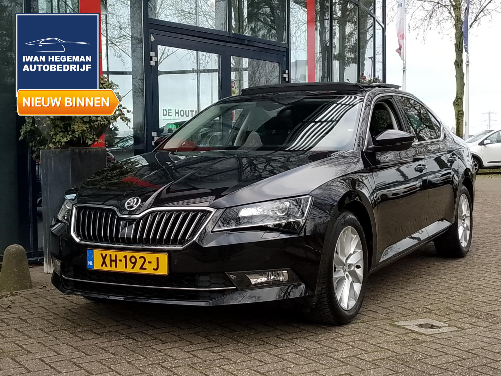 Skoda Superb 1.4 TSI ACT Ambition Business AUTOMAAT | Panodak | Schuif/kanteldak | Navi | ECC | PDC | LM Velgen| Cruise Control