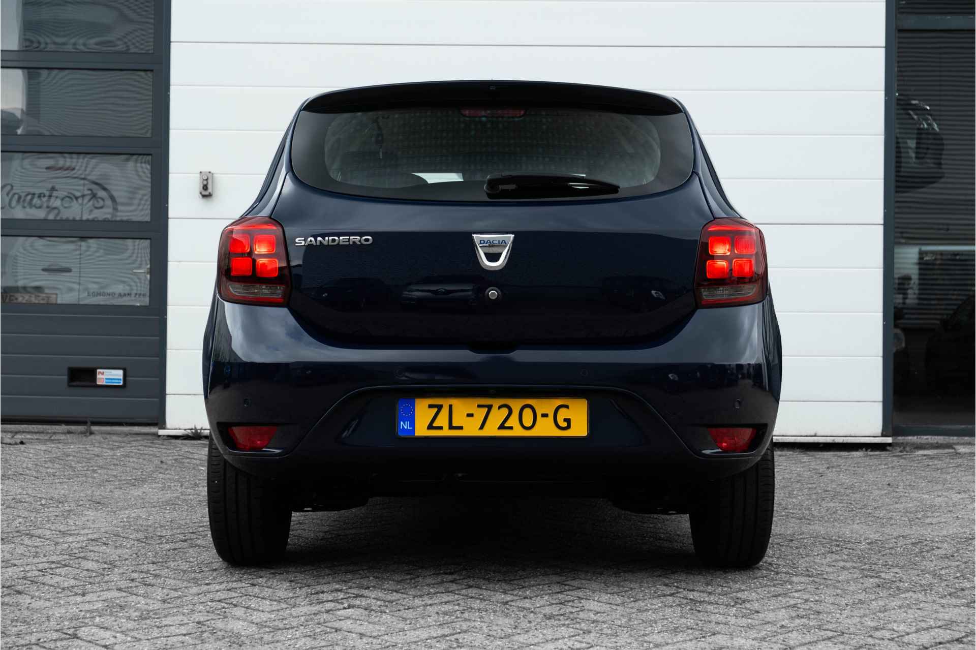 Dacia Sandero 0.9 TCe Laureate | camera achter | NAVI | Elektrisch bedienbare ramen en spiegels | incl. Bovag rijklaarpakket met 12 maanden garantie - 4/46