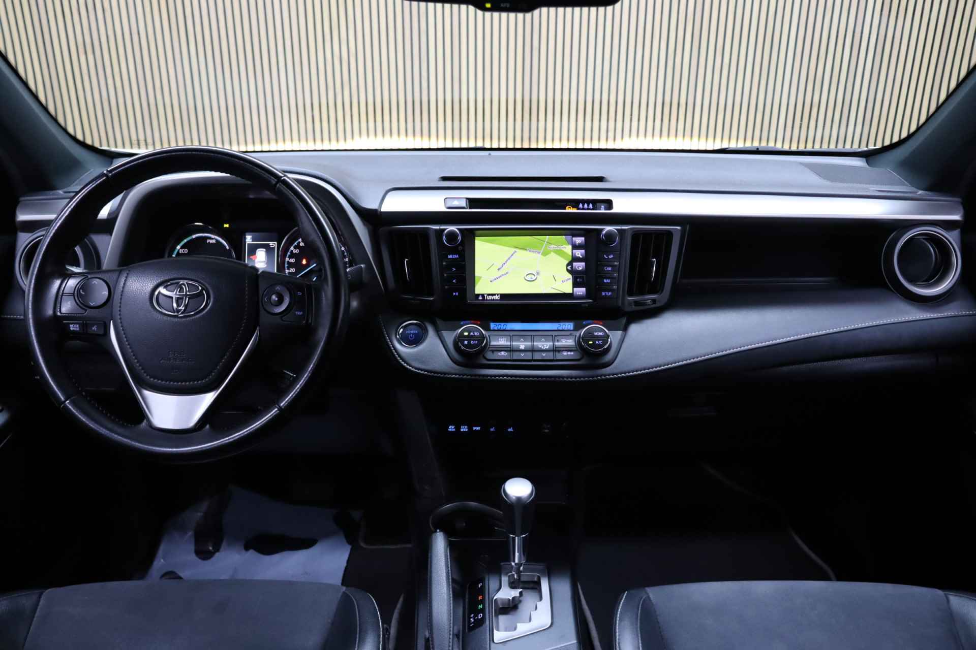 Toyota RAV4 2.5 Hybrid Style Automaat | Trekhaak | Navigatie | Clima | Camera - 15/33