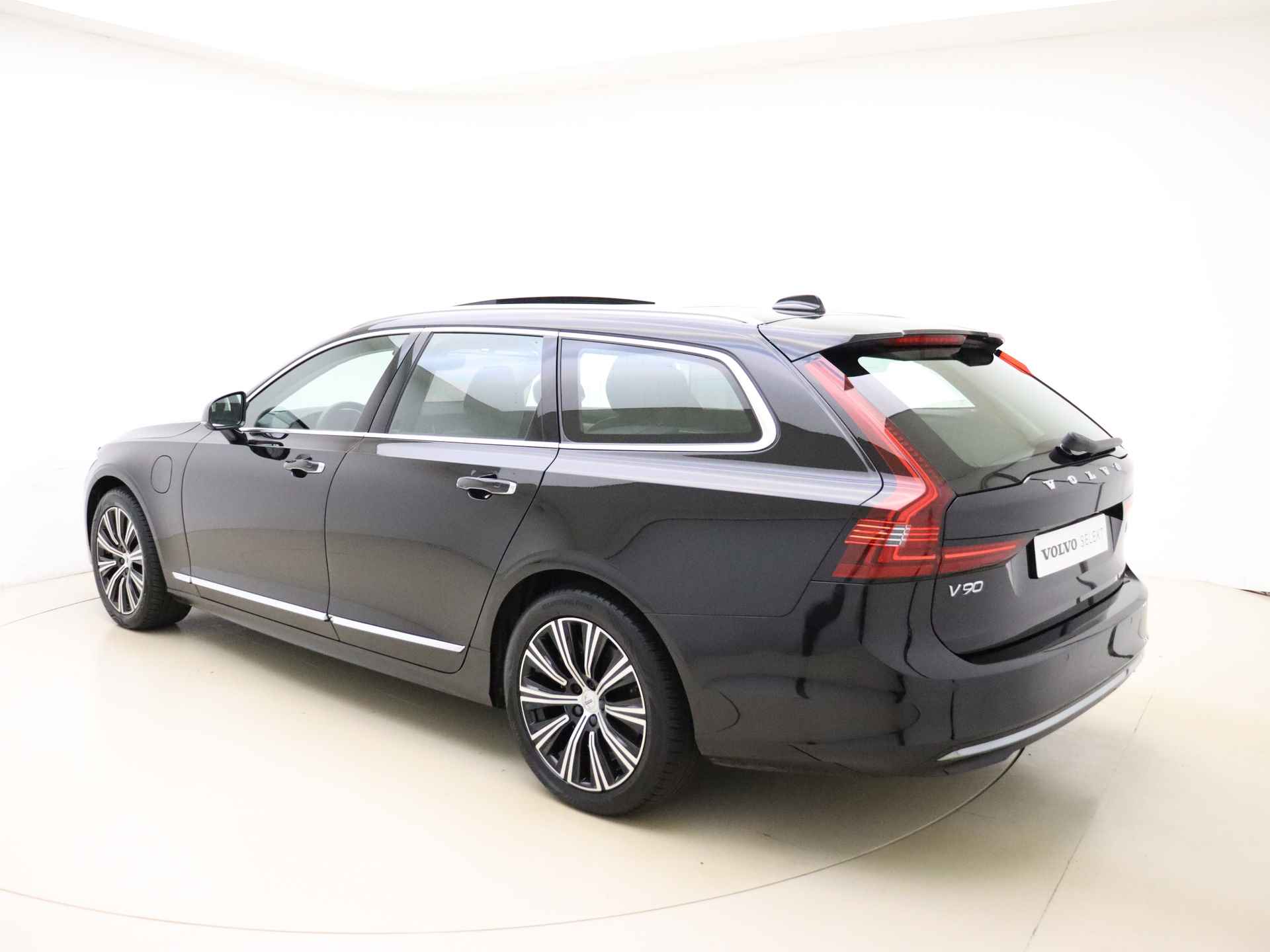 Volvo V90 T6 350PK AWD Inscription / Head-Up / Stoel massage + ventilatie / Trekhaak / 360 Camera / Trekhaak / Panoramadak / Elektr. achterklep / - 5/36