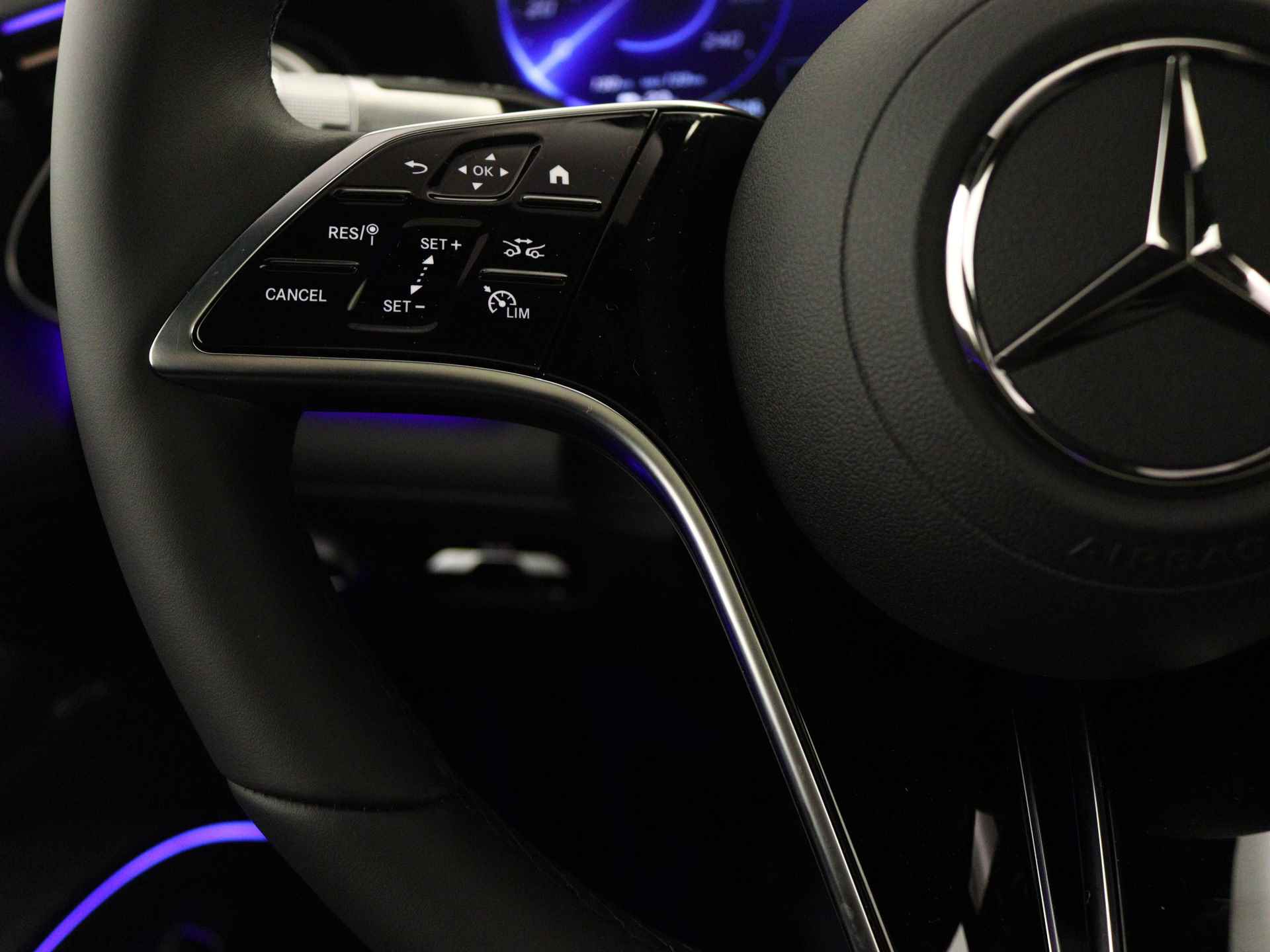 Mercedes-Benz EQS 580 4MATIC AMG Line 108kWh | Achterasbesturing 10° | Garagedeuropener | Voorruit verwarmd | Nightpakket | MBUX Augmented reality | Akoestiek comfortpakket |  KEYLESS GO-comfortpakket | Rij-assistentiepakket Plus | - 7/38