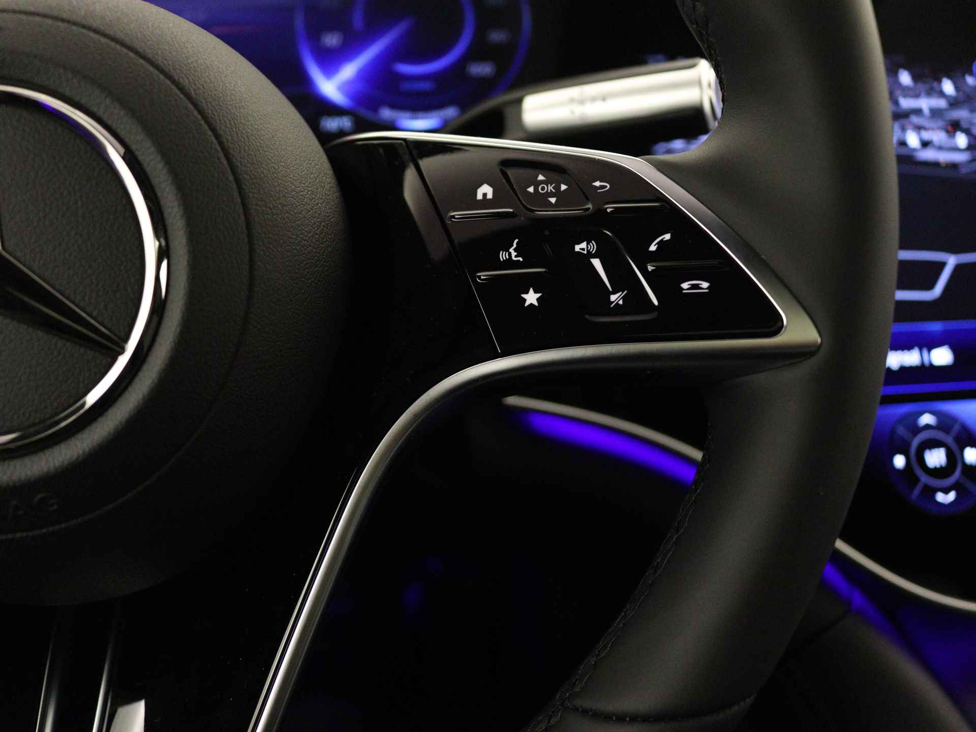 Mercedes-Benz EQS 580 4MATIC AMG Line 108kWh | Achterasbesturing 10° | Garagedeuropener | Voorruit verwarmd | Nightpakket | MBUX Augmented reality | Akoestiek comfortpakket |  KEYLESS GO-comfortpakket | Rij-assistentiepakket Plus | - 18/38