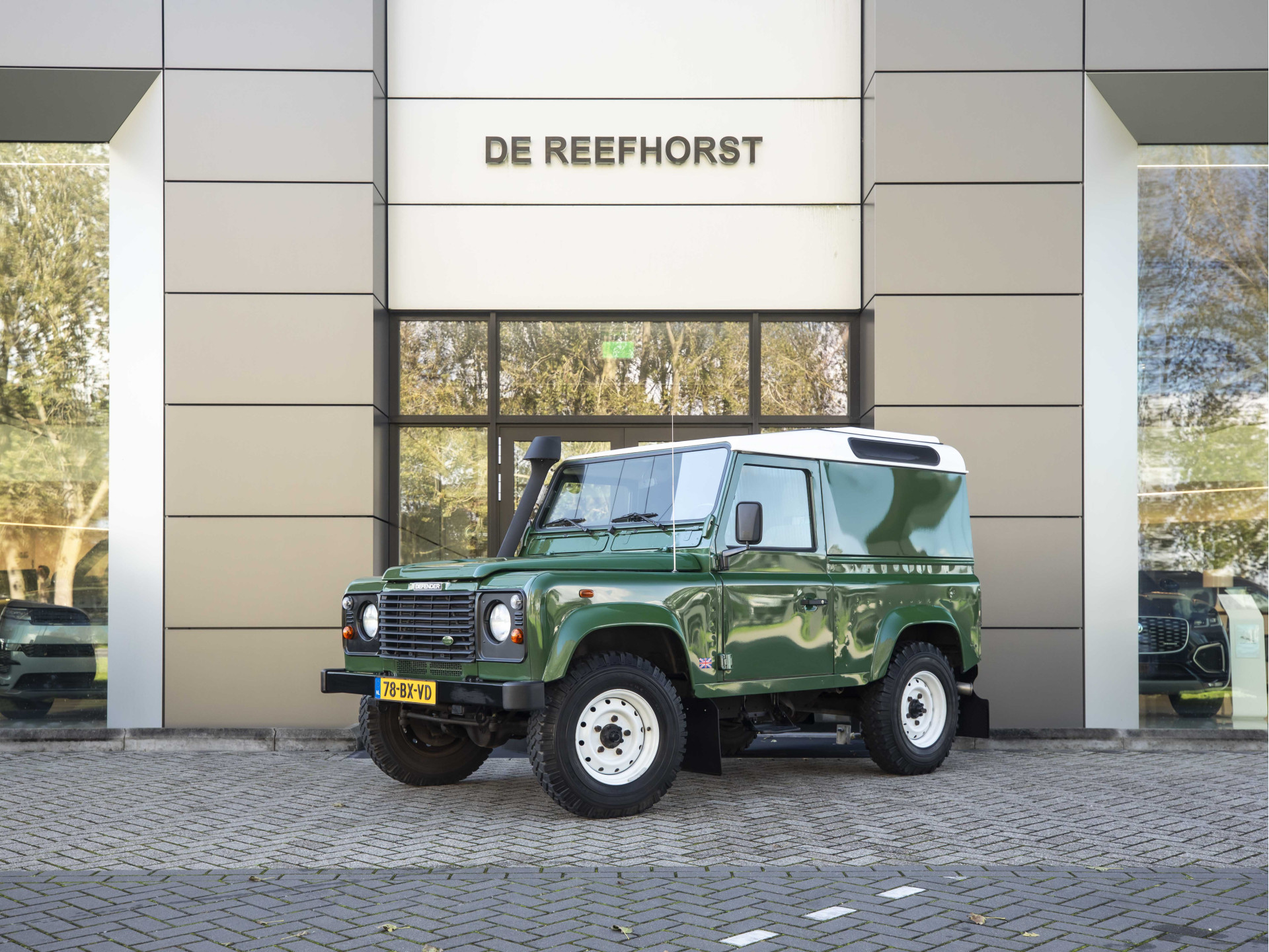 Land Rover Defender 2.5 Td5 Hard Top 90" S | Uniek | Uitstekende Conditie | Origineel | Nieuw door ons geleverd | bij viaBOVAG.nl