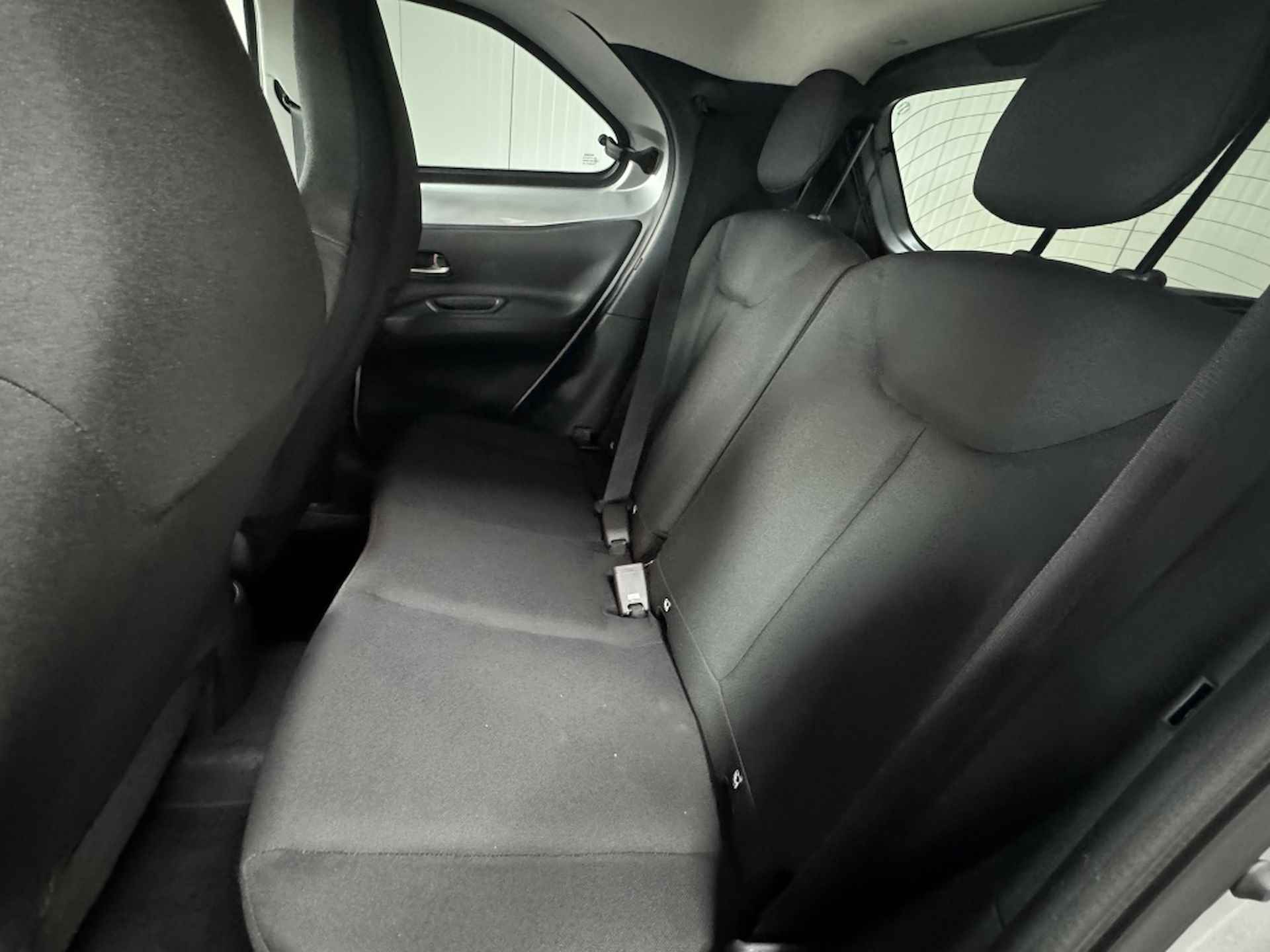 Toyota Aygo X 1.0 VVT-i MT First Edition NL Demo Camera Cruise Apple Carplay - 10/27