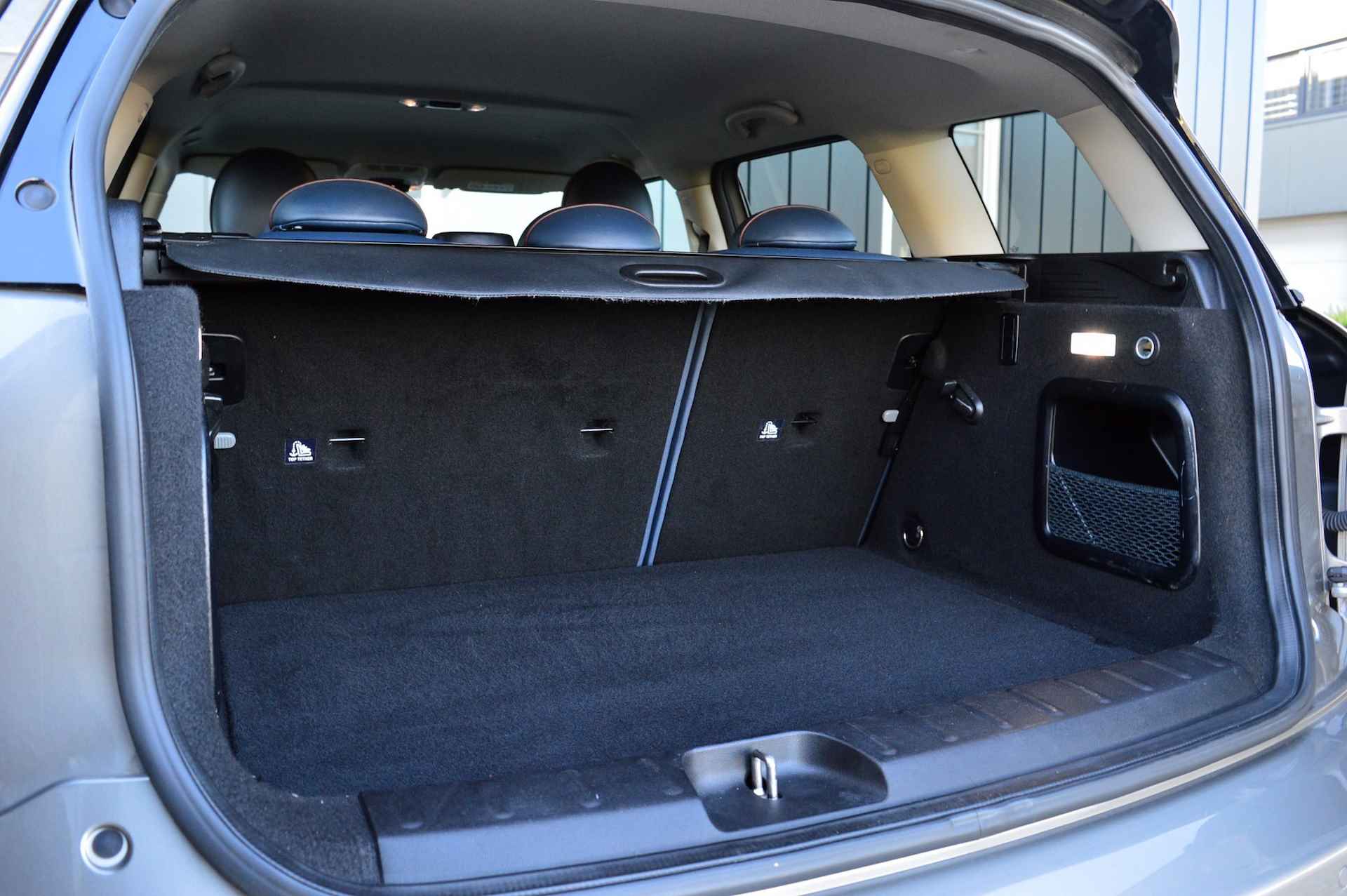 MINI Clubman 1.5 Cooper Pepper Serious Business Rijklaarprijs-Garantie Navigatie Leder sport Interieur Led - 9/35