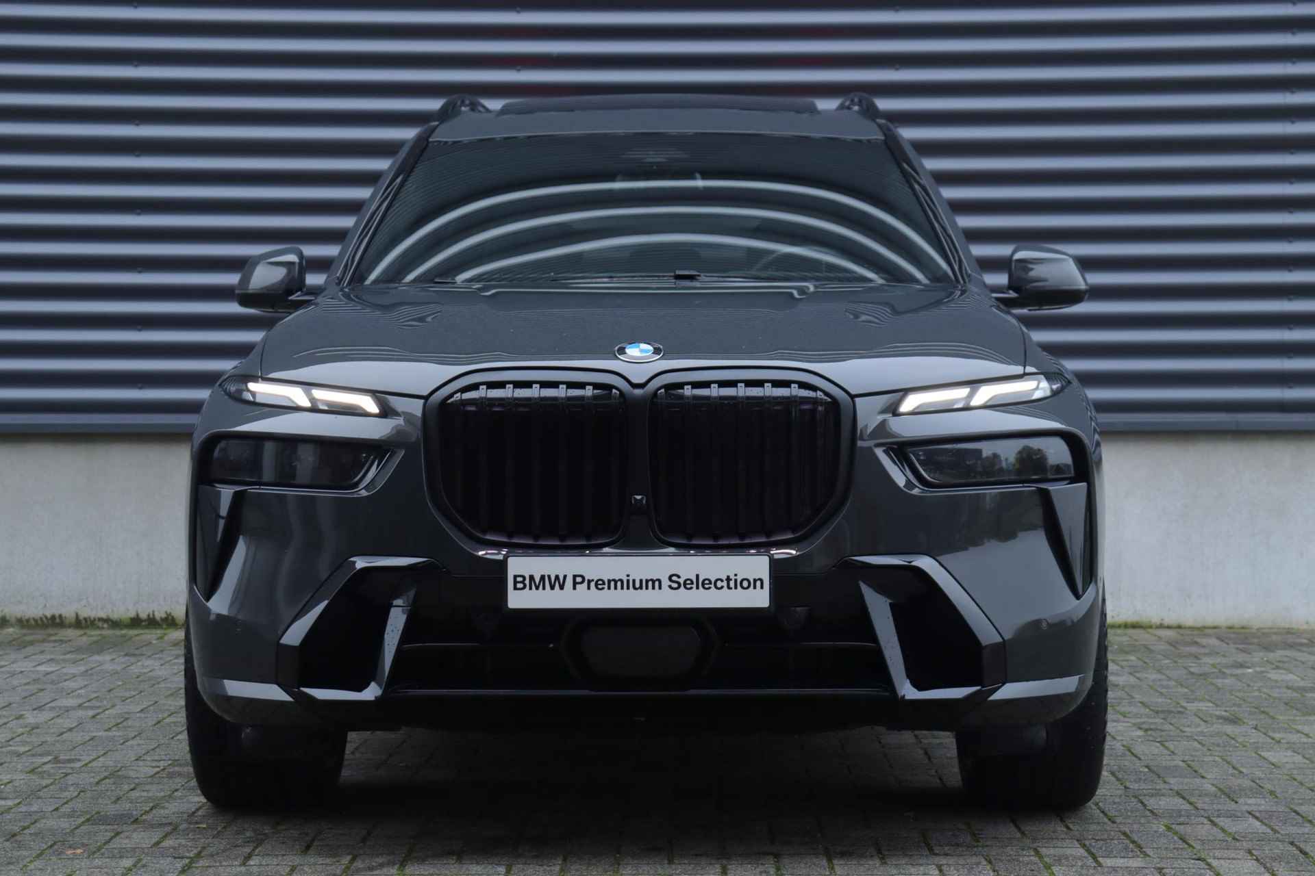 BMW X7 xDrive40i | High Executive | M Sportpakket Pro | Panodak Skylounge | Head-Up | Trekhaak | Driving Assistant Prof. | Harman Kardon | Massage | Soft Close | Stoelventilatie | 22'' LMV - 3/42