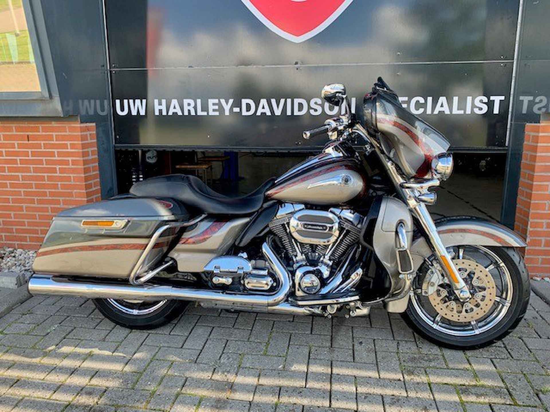 Harley-Davidson FLHTKSE CVO FLHX STREETGLIDE - 2/20