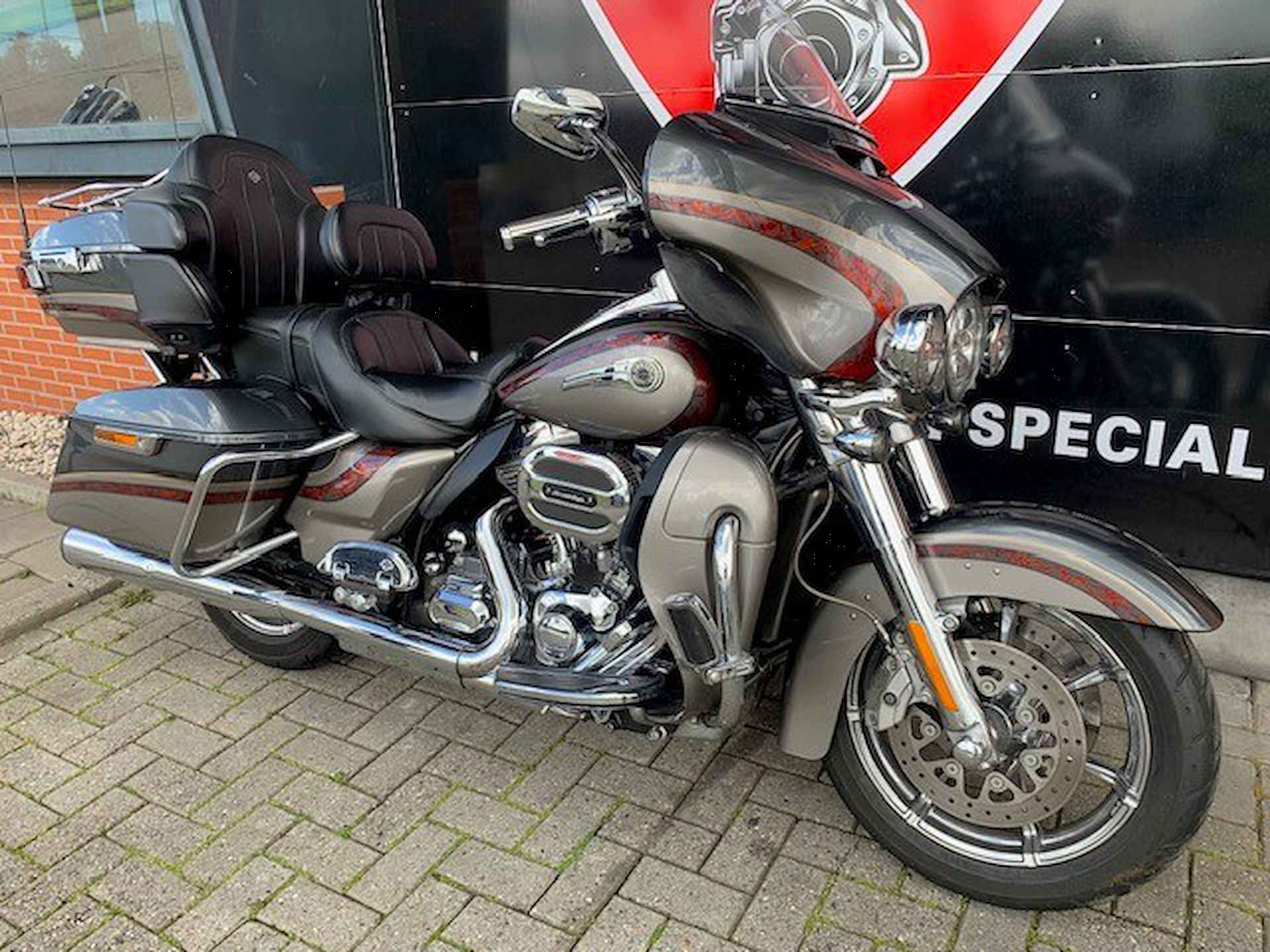 Harley-Davidson FLHTKSE CVO FLHX STREETGLIDE - 9/20