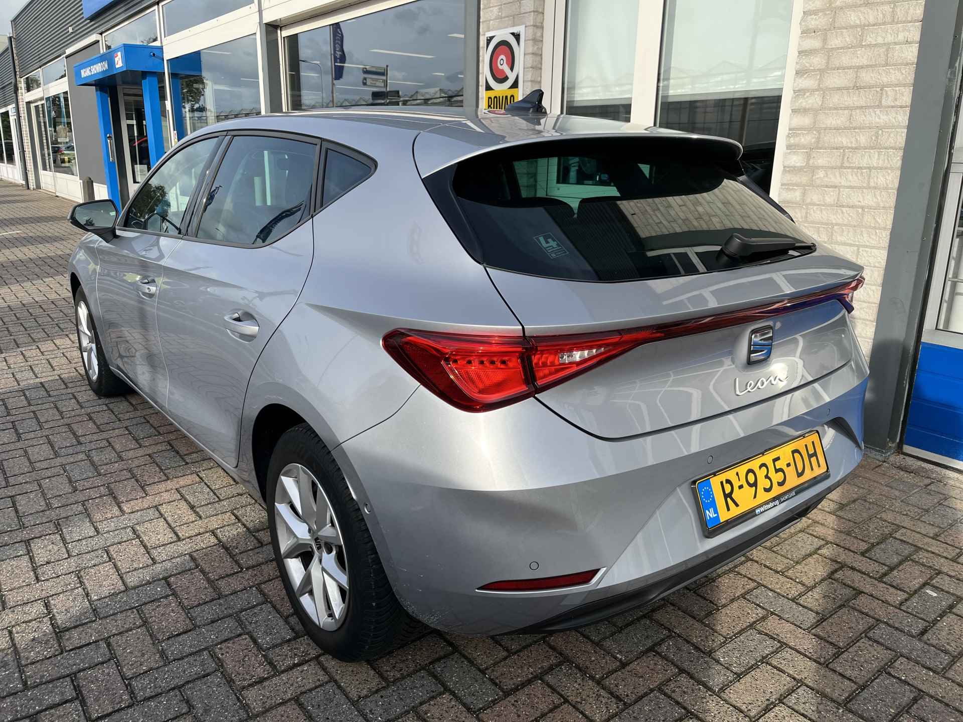 SEAT Leon 1.0 TSI Style Business Intense / GARANTIE TOT 08-2026/ PARK. SENSOREN + CAMERA/ NAVI/ FULL LINK/ ADAPTIVE CRUISE/ DAB - 6/28