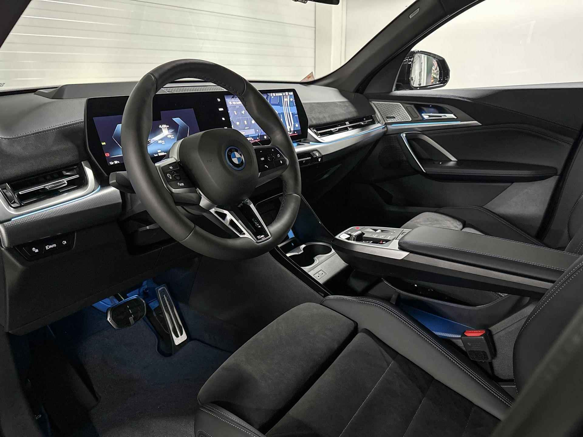 BMW iX2 eDrive20 | M-Sport Pro | Innovation Pack | Harman/Kardon | Comfort Access - 22/23