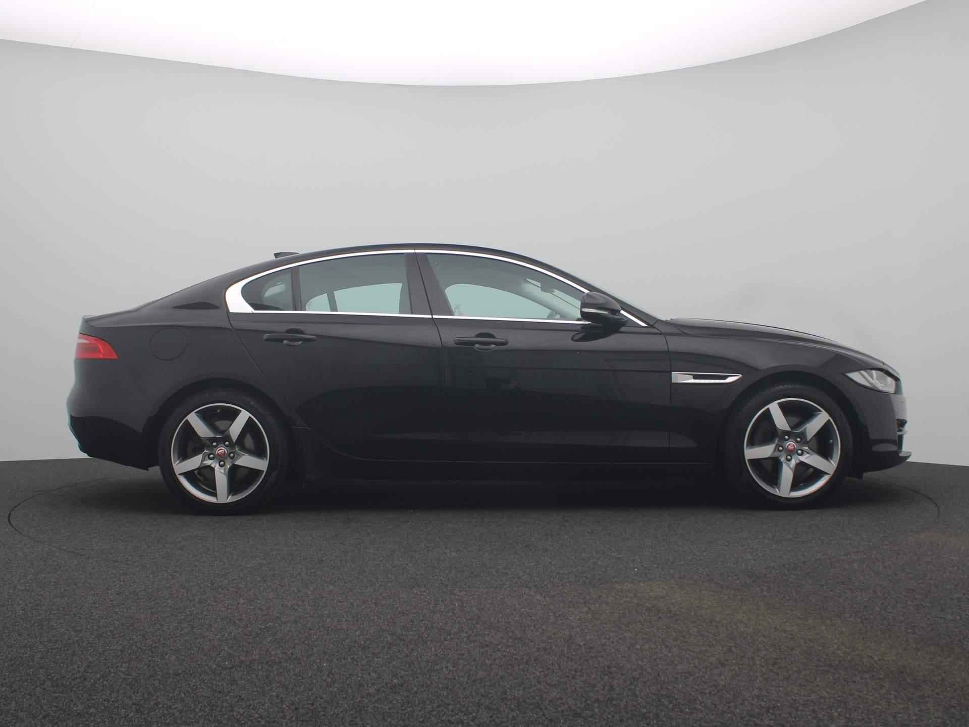 Jaguar XE 2.0 Prestige | 100% Dealer onderh. | Lederen bekl. | Stoelverw. | Parkeercamera | - 6/41