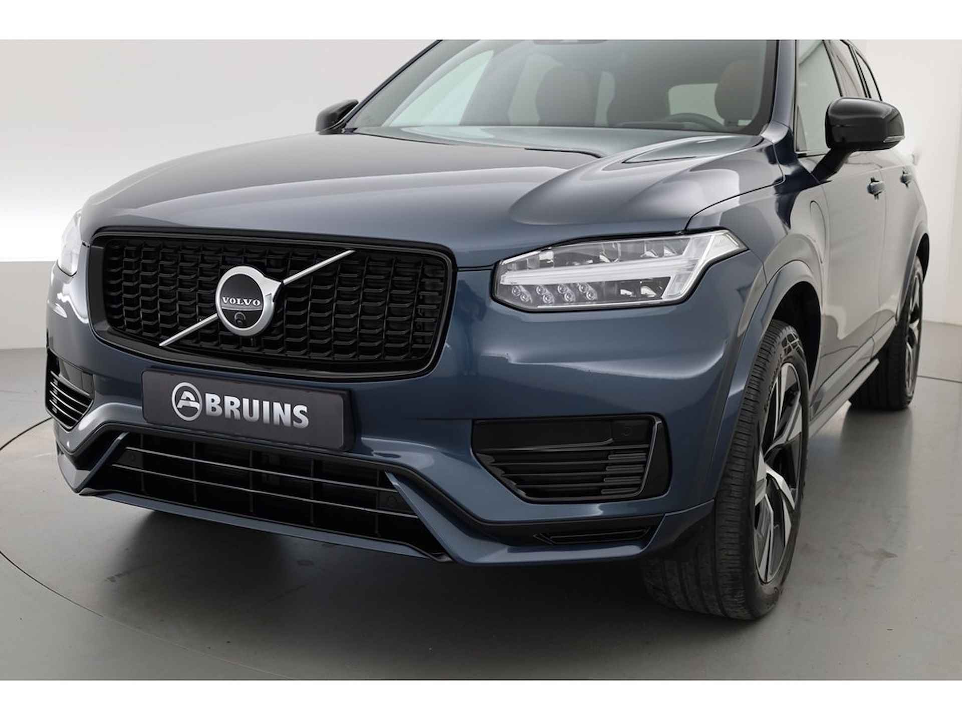 Volvo XC90 2.0 390PK T8, R-design, Head-up, Trekhaak, H&K, Pano-dak - 2/40