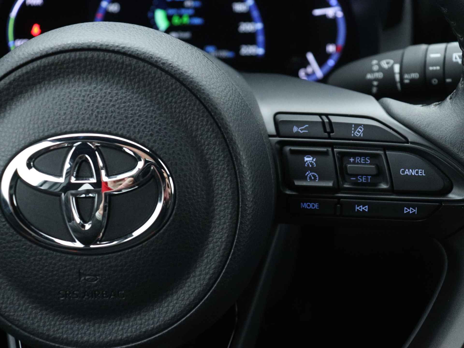 Toyota Yaris Cross 1.5 Hybrid Adventure Limited | Stoel & stuurverwarming  | Elektrische achterklep | Parkeersensoren voor & achter | - 23/47