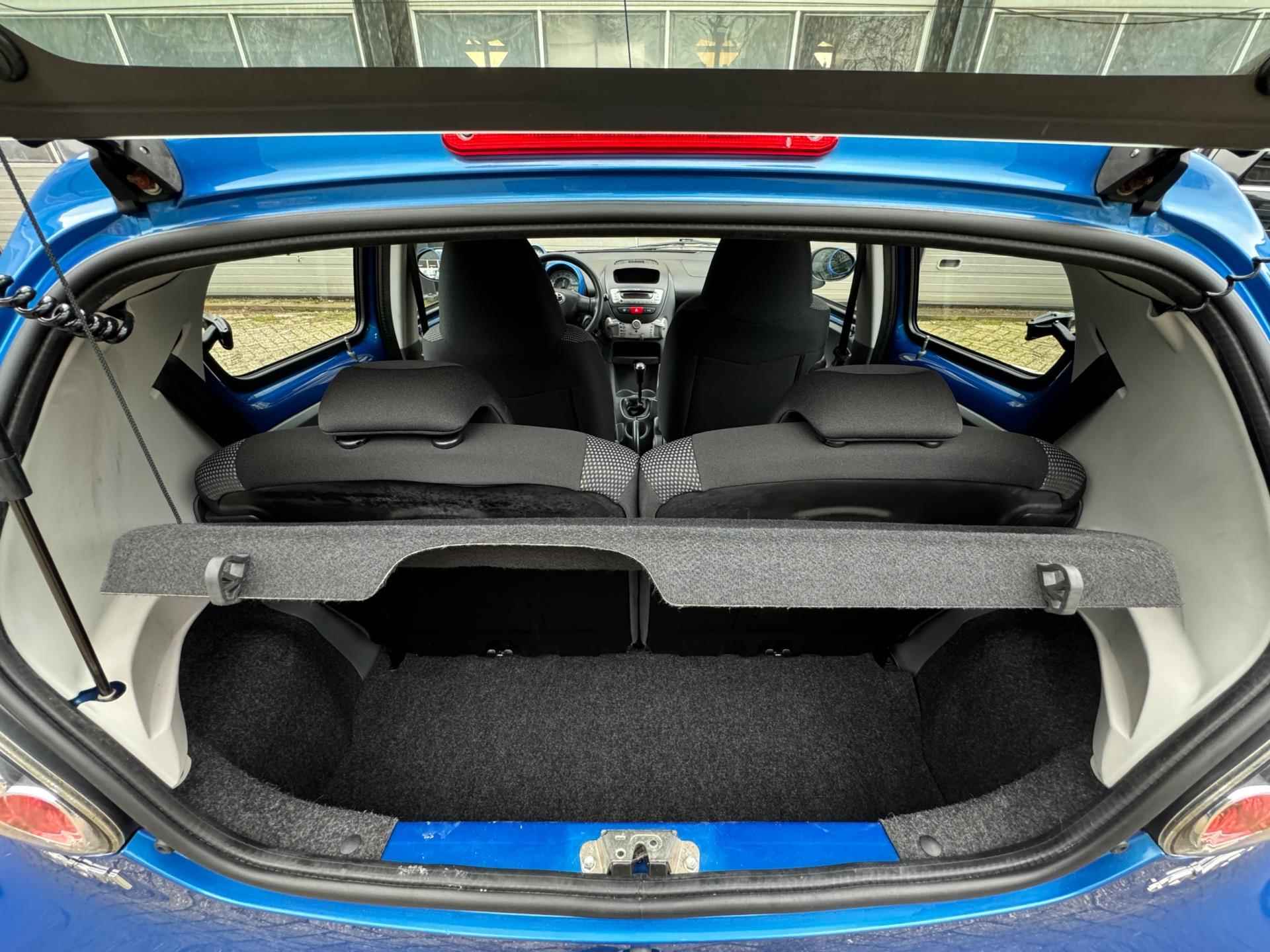 Toyota Aygo 1.0-12V|Airco|Lage KM|5drs|Topstaat|Toerenteller|Special Blue|LM velgen|Boekjes|Zeer nette auto± - 22/34