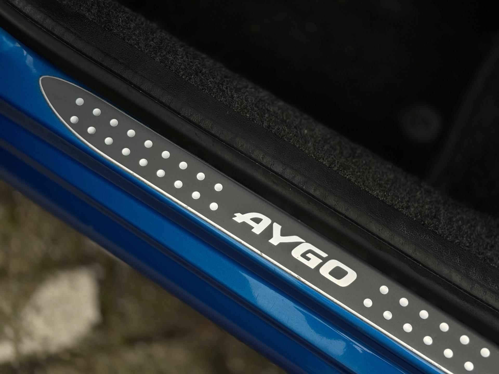 Toyota Aygo 1.0-12V|Airco|Lage KM|5drs|Topstaat|Toerenteller|Special Blue|LM velgen|Boekjes|Zeer nette auto± - 31/34