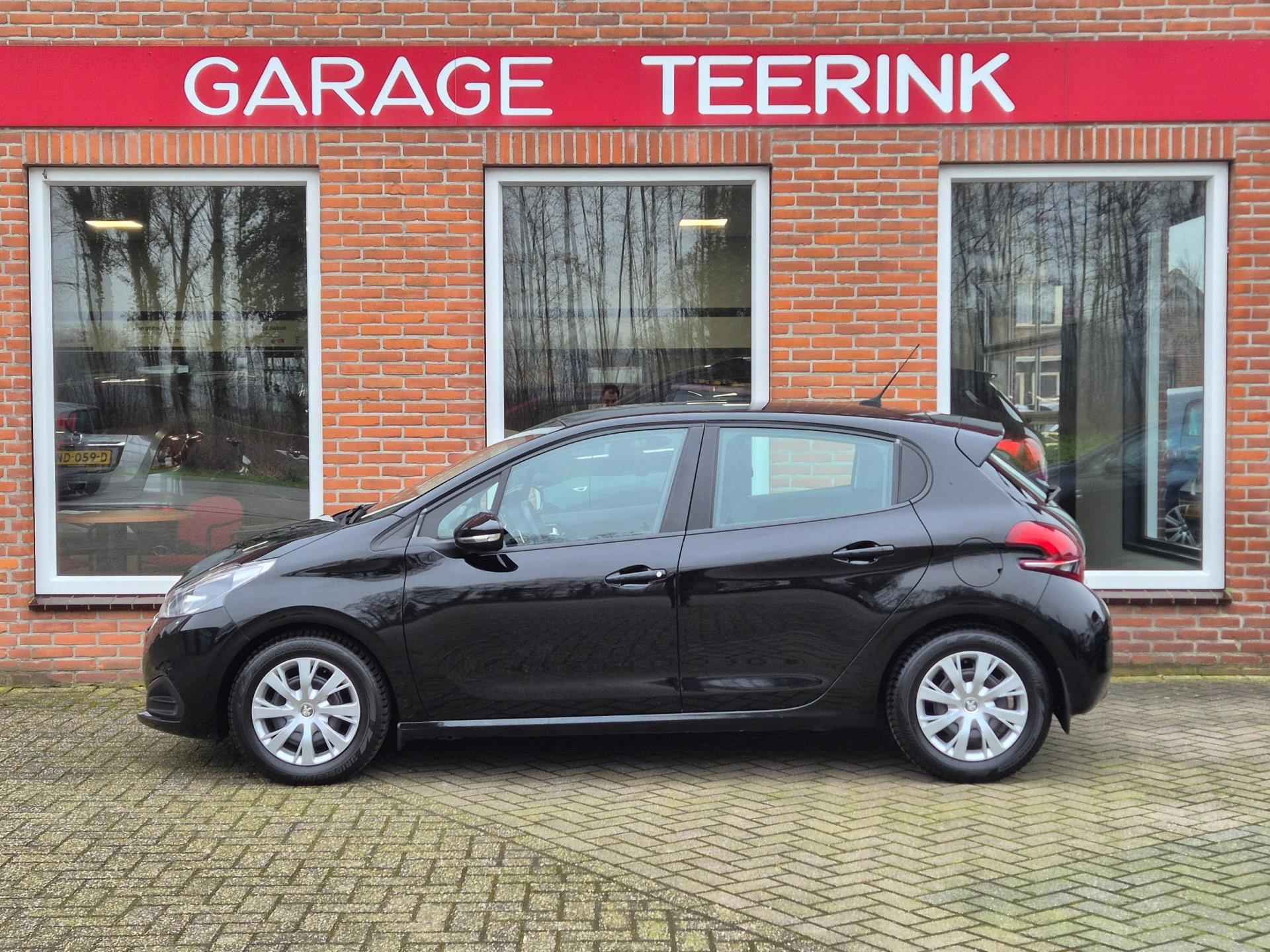 Peugeot 208 1.2 PureTech Active 82PK 5drs AUTOMAAT airco, cruise, navi, pdc, carplay RIJKLAAR - 17/20