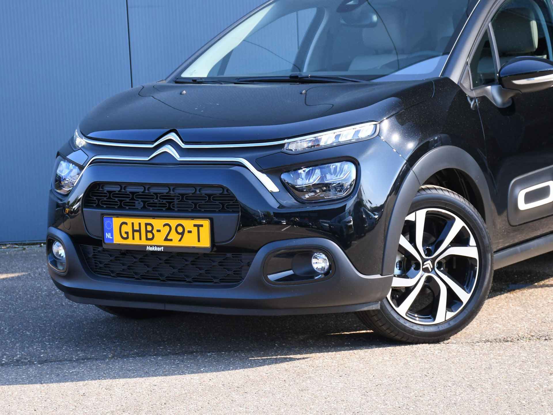 Citroen C3 Feel Edition 1.2 PureTech 83pk PDC ACHTER + CAM. | DAB | NAVI | KEYLESS | APPLE-CARPLAY | STOELVERW. VOOR - 2/30