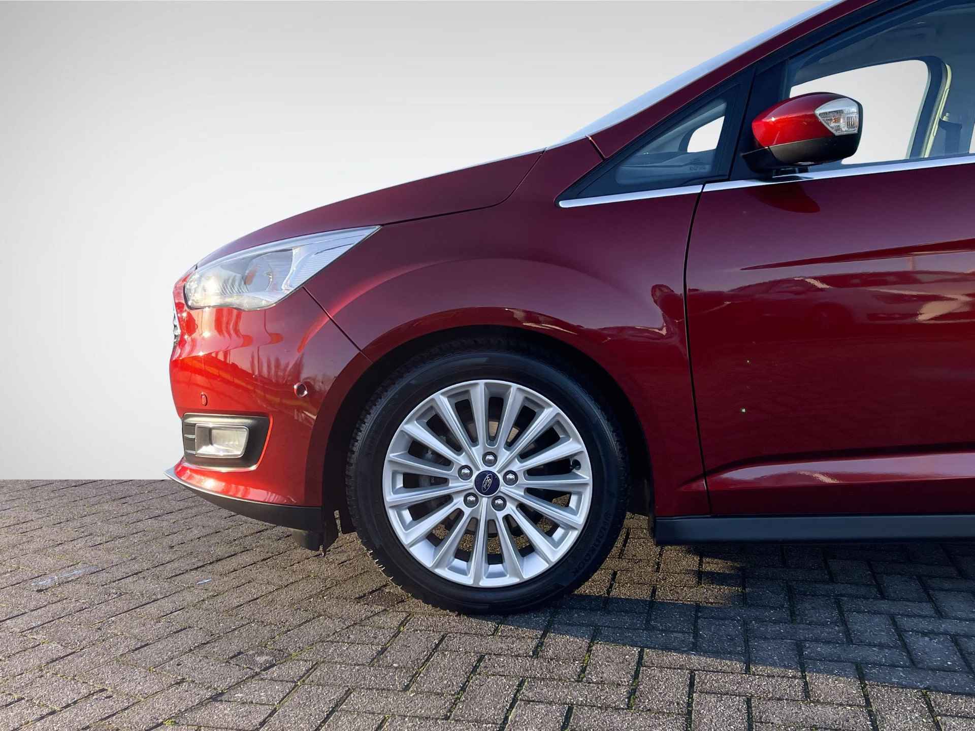 Ford C-Max 1.0 Titanium | Trekhaak | Panoramadak | Navigatie | Camera | Elek. Achterklep | Voorruit Verwarmd | Rijklaarprijs! - 8/31