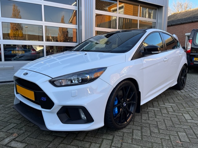 Ford Focus 2.3 RS / 350 PK / 4WD / schuifdak / camera