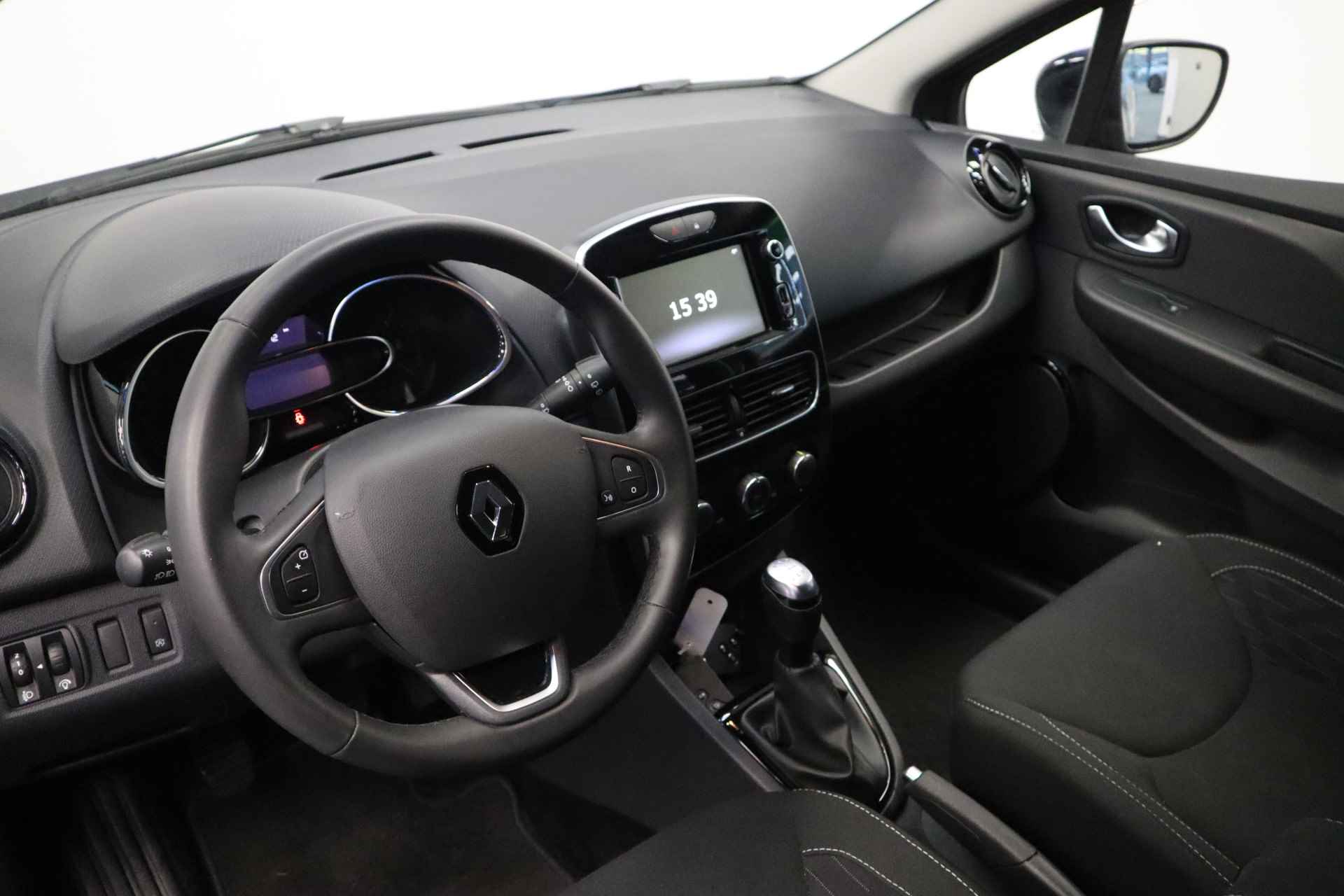 Renault Clio Estate 0.9 TCe Limited Navigatie Cruise Control 16LMV Apple Carplay - 7/16