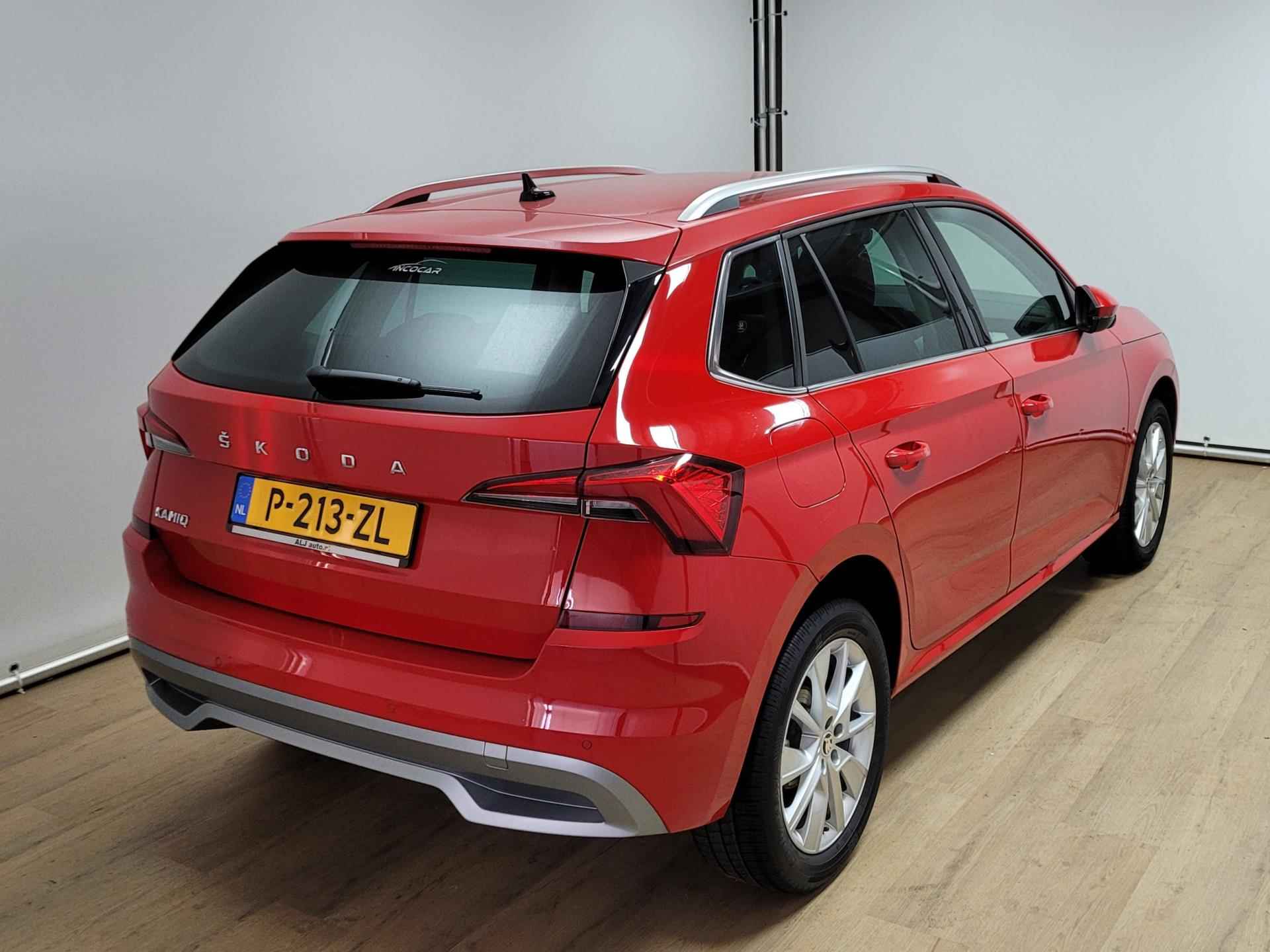 Skoda KAMIQ 1.0 TSI Active Sport | Parkeercamera | Parkeersensoren | Carplay | 1e eigenaar | Navigatie | Volle auto! - 4/52