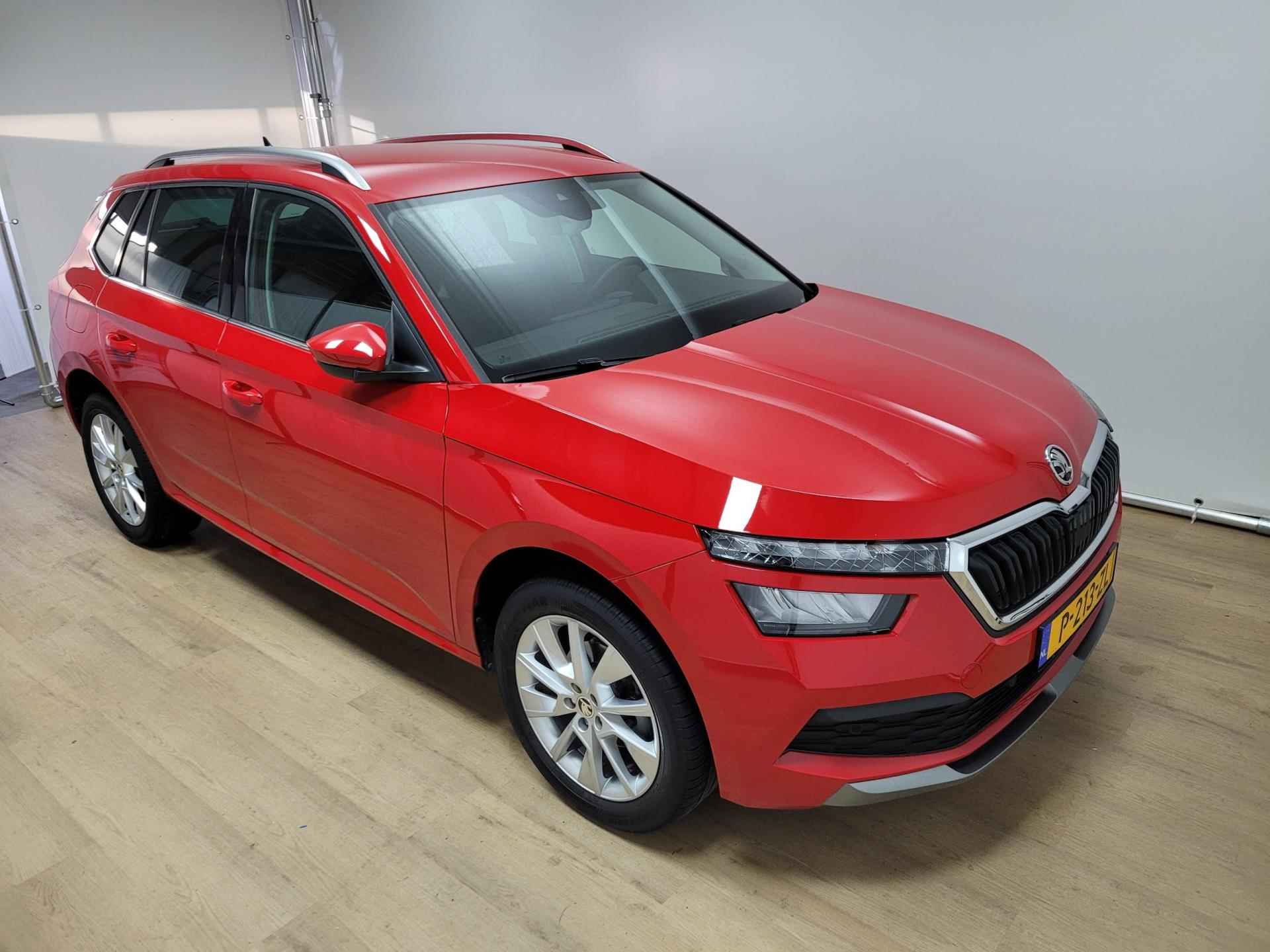 Skoda KAMIQ 1.0 TSI Active Sport | Parkeercamera | Parkeersensoren | Carplay | 1e eigenaar | Navigatie | Volle auto! - 5/52