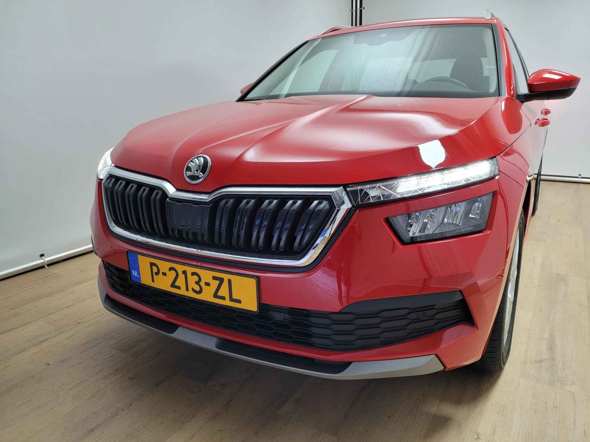 Skoda KAMIQ 1.0 TSI Active Sport | Parkeercamera | Parkeersensoren | Carplay | 1e eigenaar | Navigatie | Volle auto! - 51/52