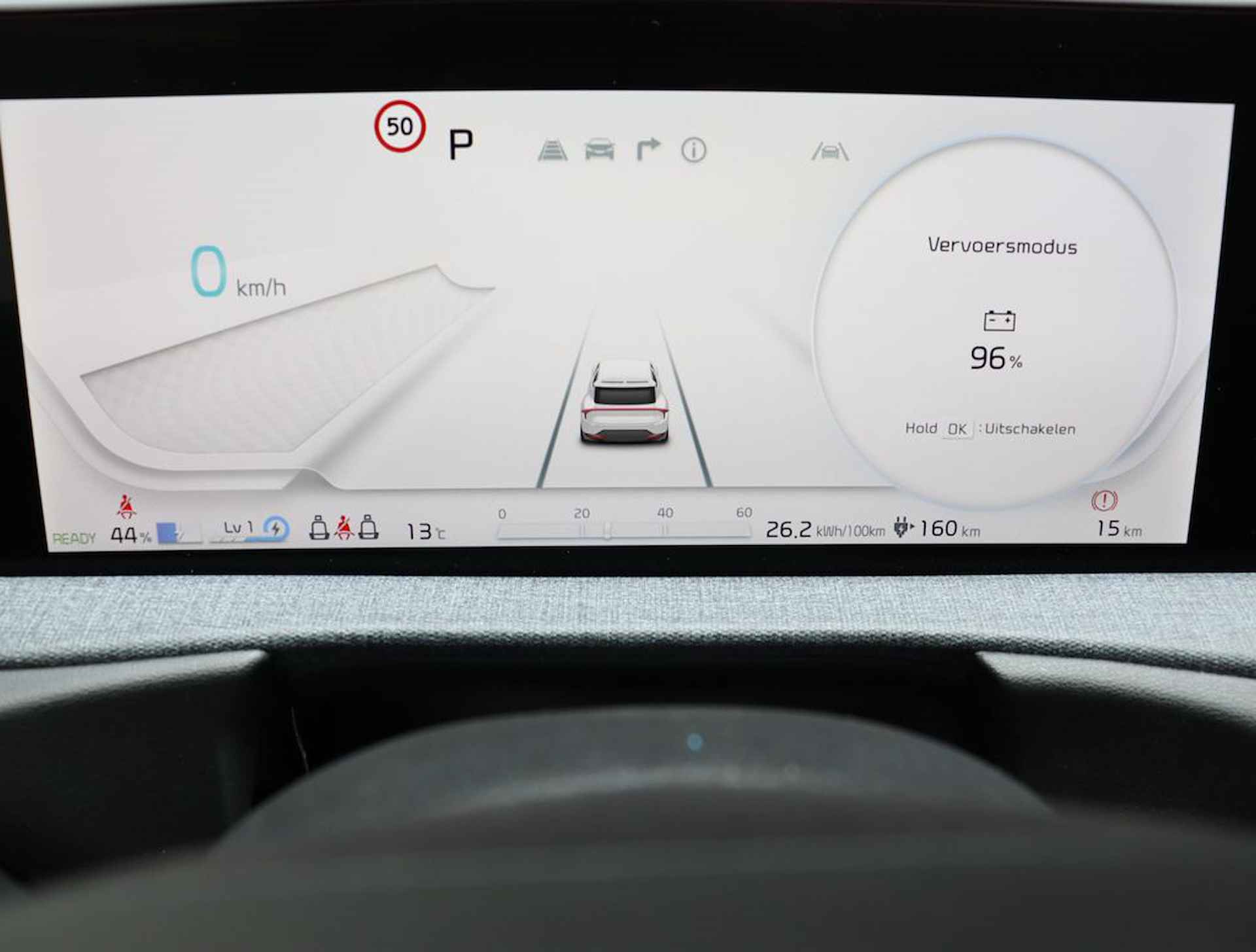 Kia Ev6 Light 58 kWh * Rijdende Demo * - Navigatie - Cruise Control - Apple CarPlay / Android Auto - Achteruitrijcamera - Parkeerhulp achter - Privacy Glass achter - Fabrieksgarantie tot 2031 - 20/60