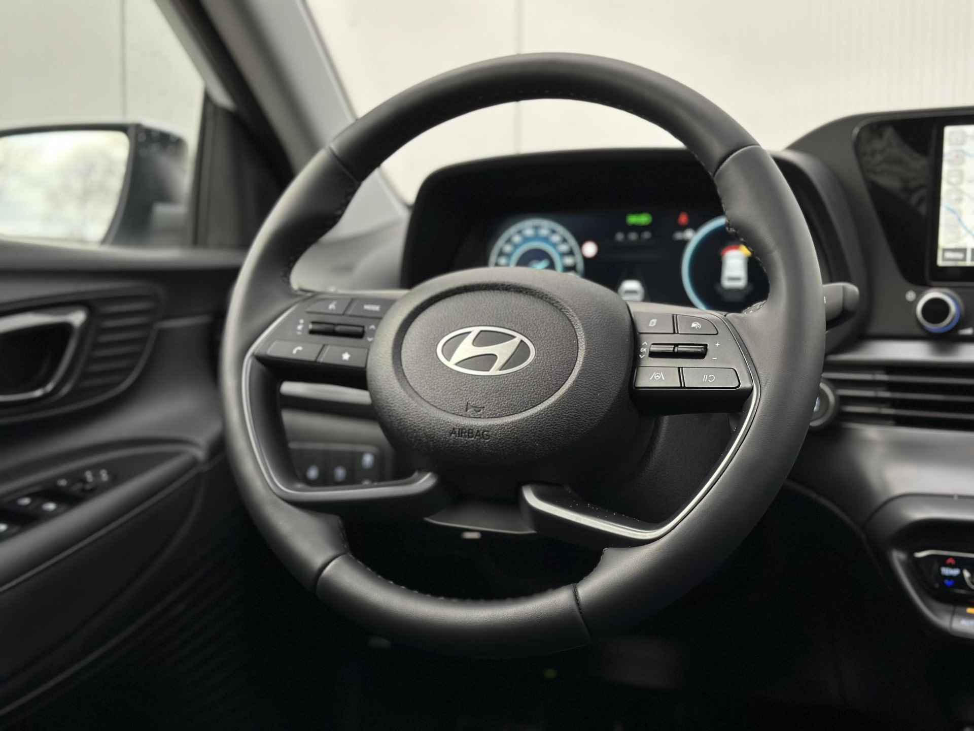 Hyundai Bayon 1.0 T-GDI Premium Sky / Facelift / Stoel & Stuurverwarming / Navigatie / BOSE / Climate & Cruise Control / - 29/56