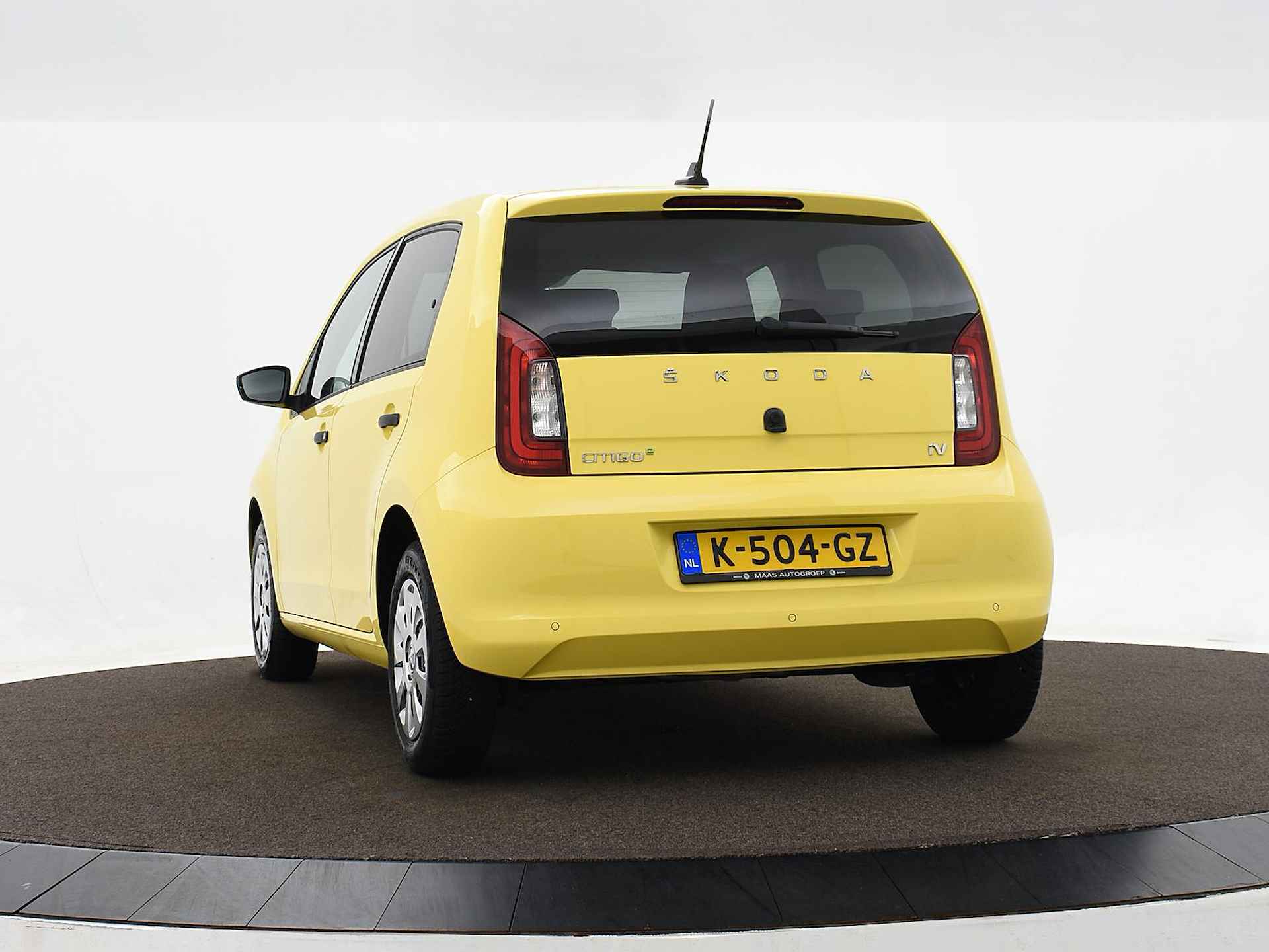 Škoda Citigo e-iV EV 83pk DSG Ambition | €2.000 subsidie | Cruise Control | P-Sensoren | Stoelverwarming | Bluetooth | DAB | Clima | 12 Maanden BOVAG-Garantie · TOPDEAL - 9/30